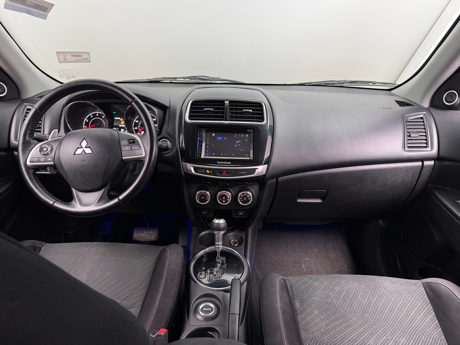 Thumbnail: 2015 Mitsubishi Outlander Sport - 3