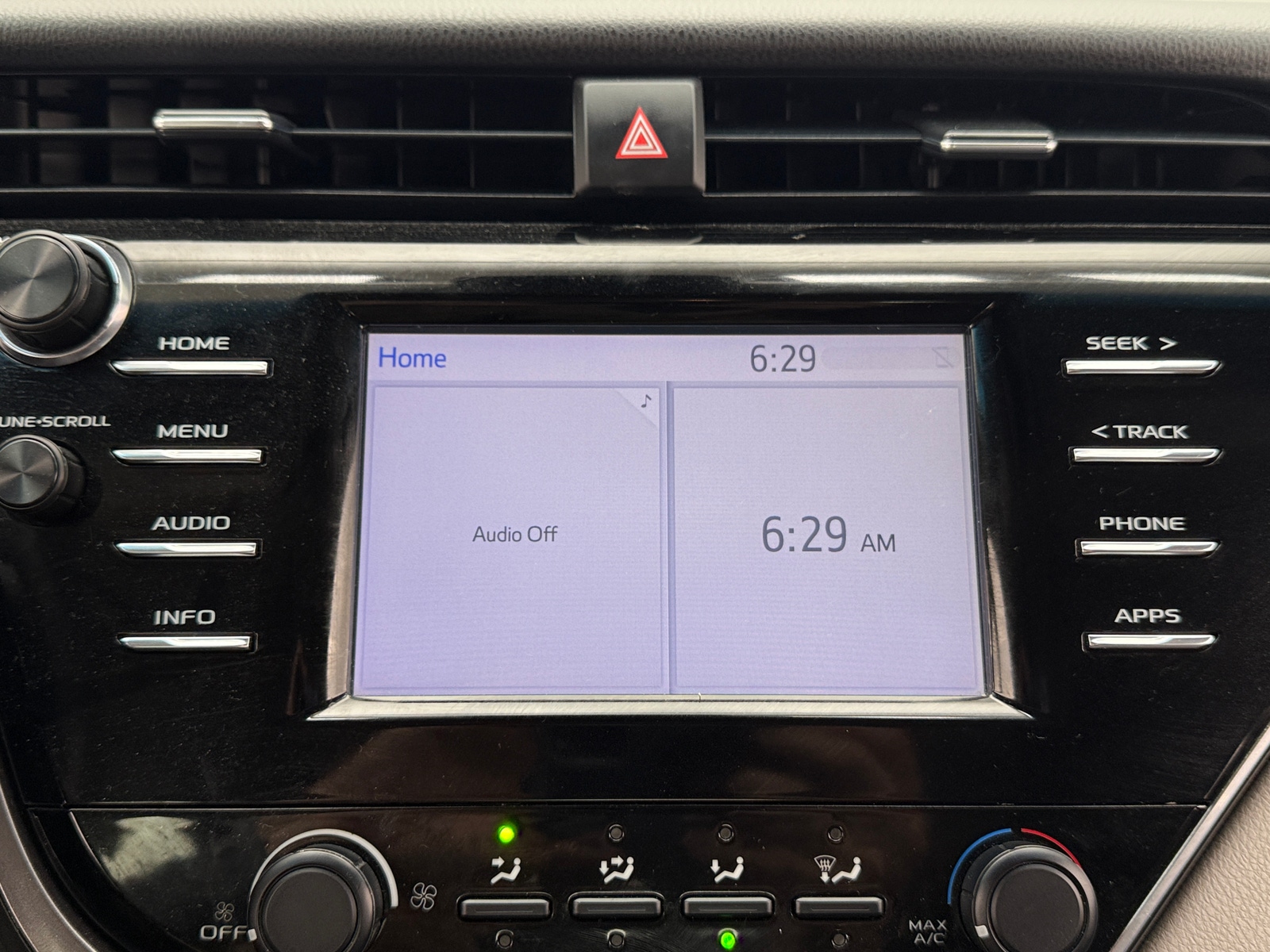Thumbnail: 2018 Toyota Camry - 4