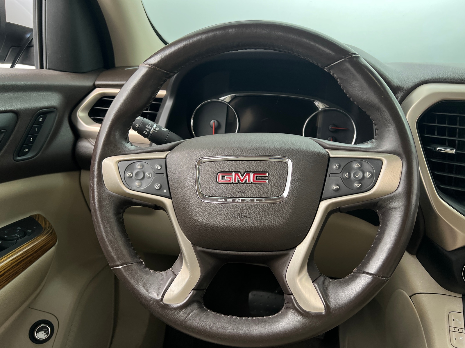 Thumbnail: 2017 GMC Acadia - 4