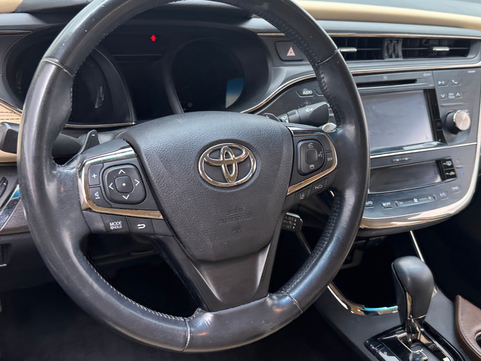 Thumbnail: 2017 Toyota Avalon - 4