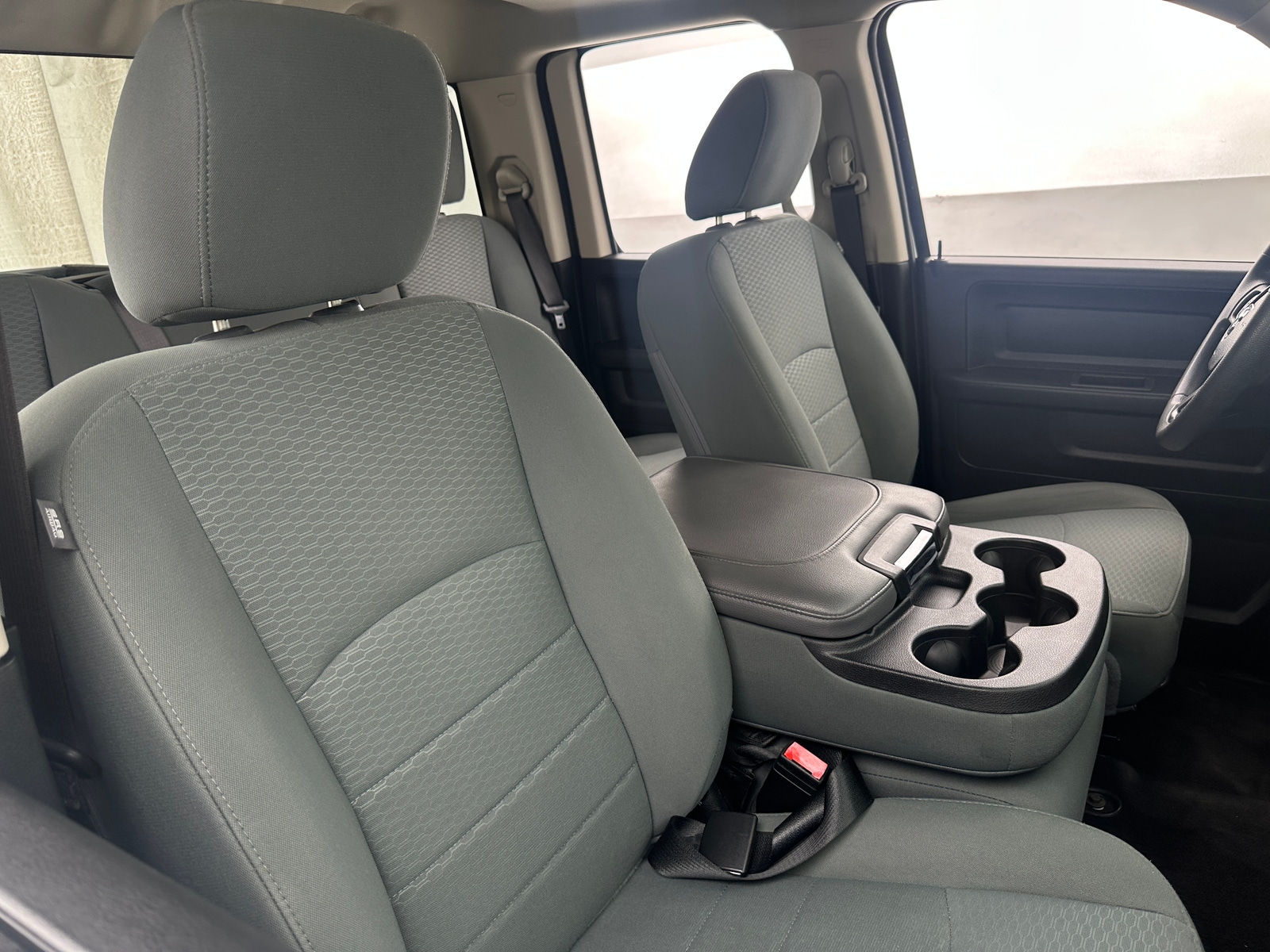 Thumbnail: 2020 RAM 1500 Classic - 2