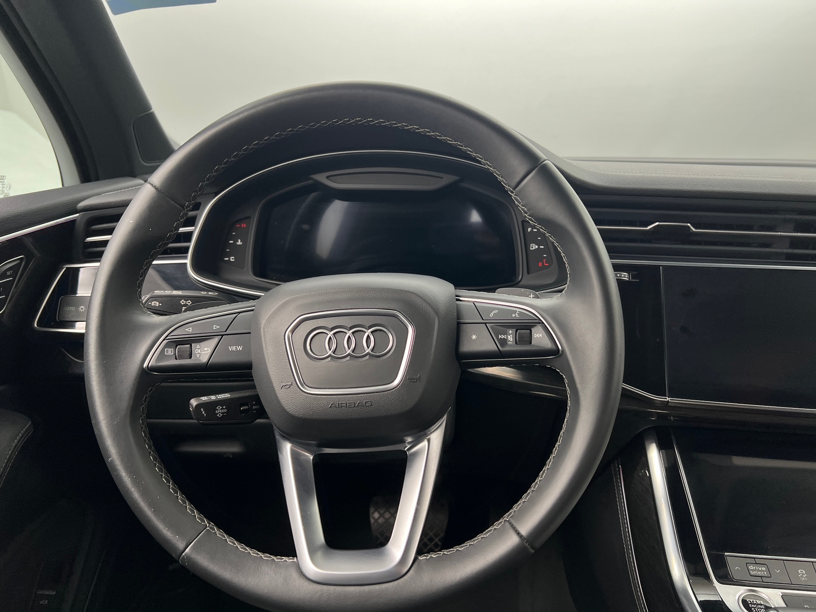 Thumbnail: 2025 Audi Q7 - 4