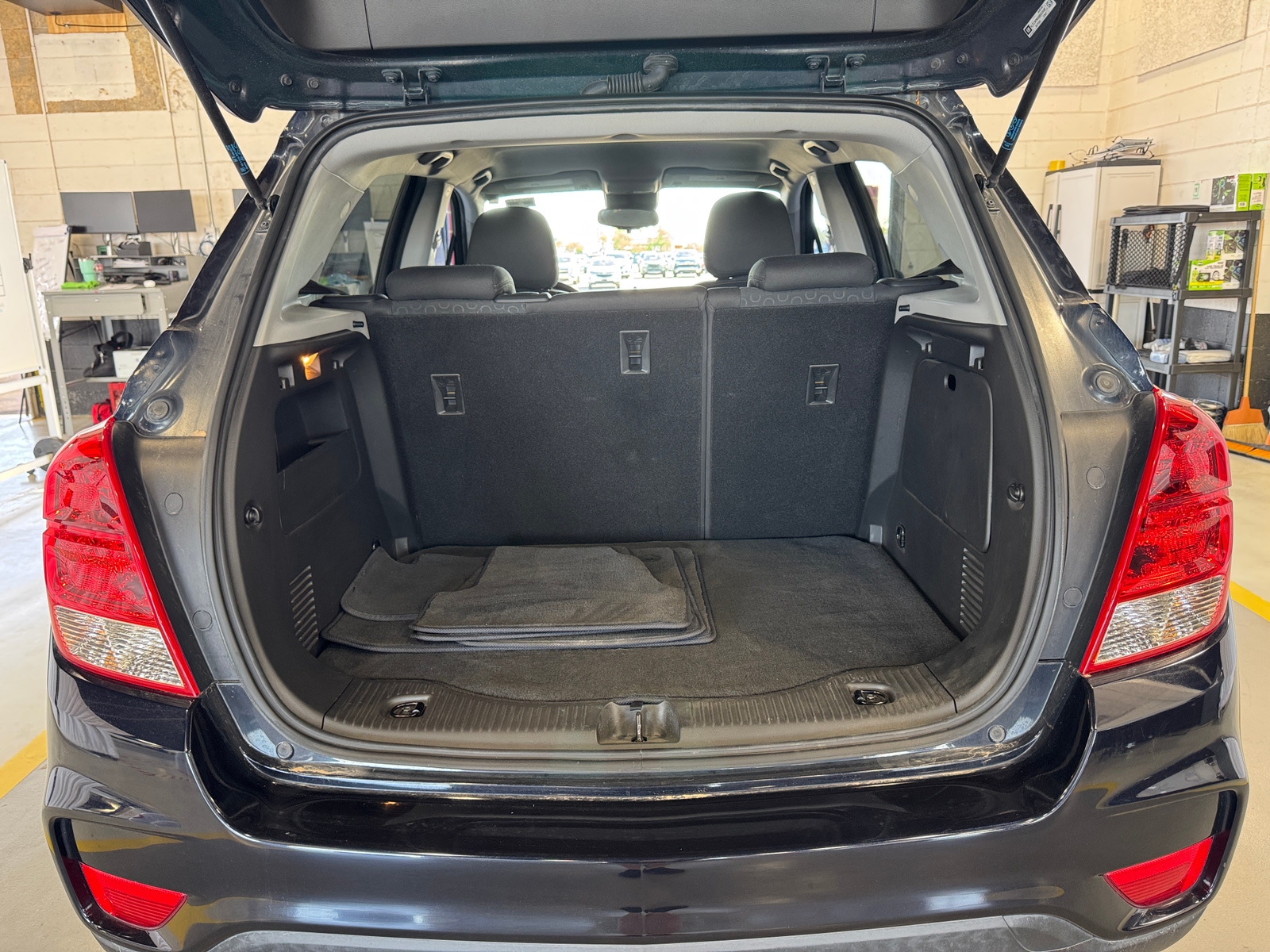 Thumbnail: 2021 Chevrolet Trax - 7