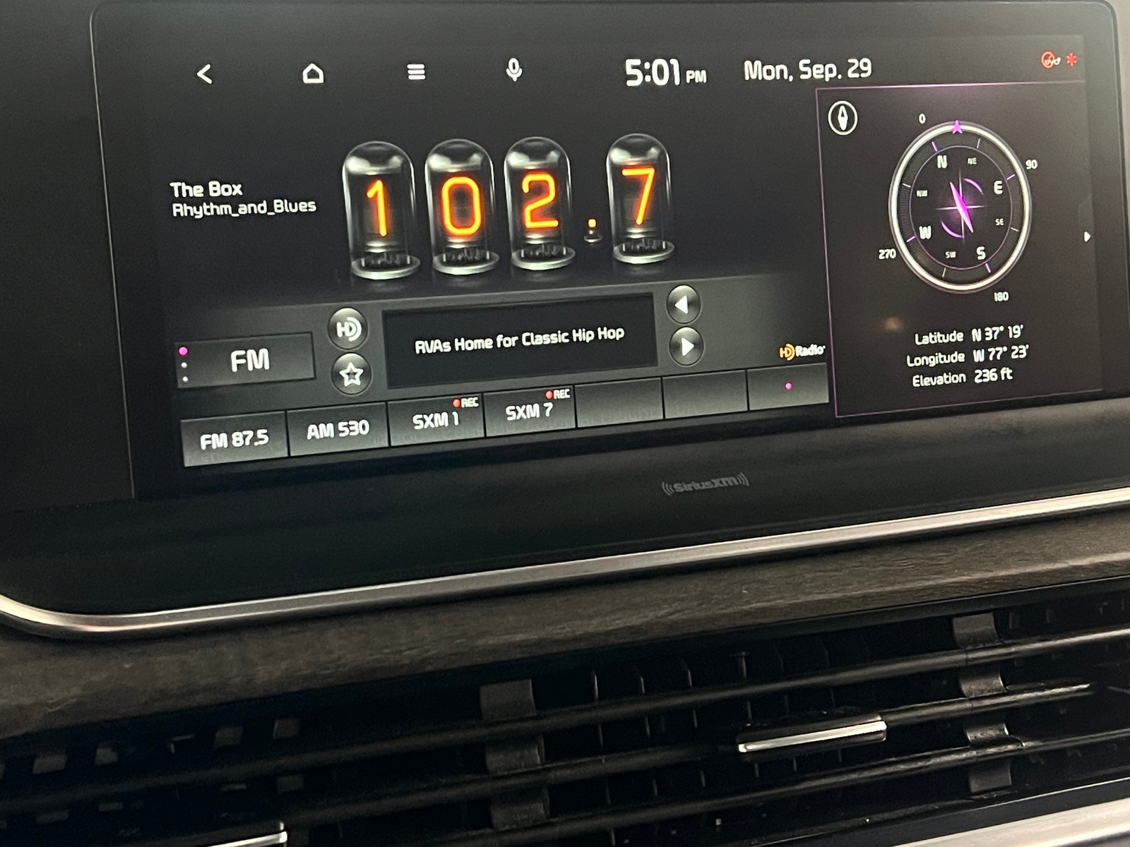 Thumbnail: 2021 Kia Telluride - 3