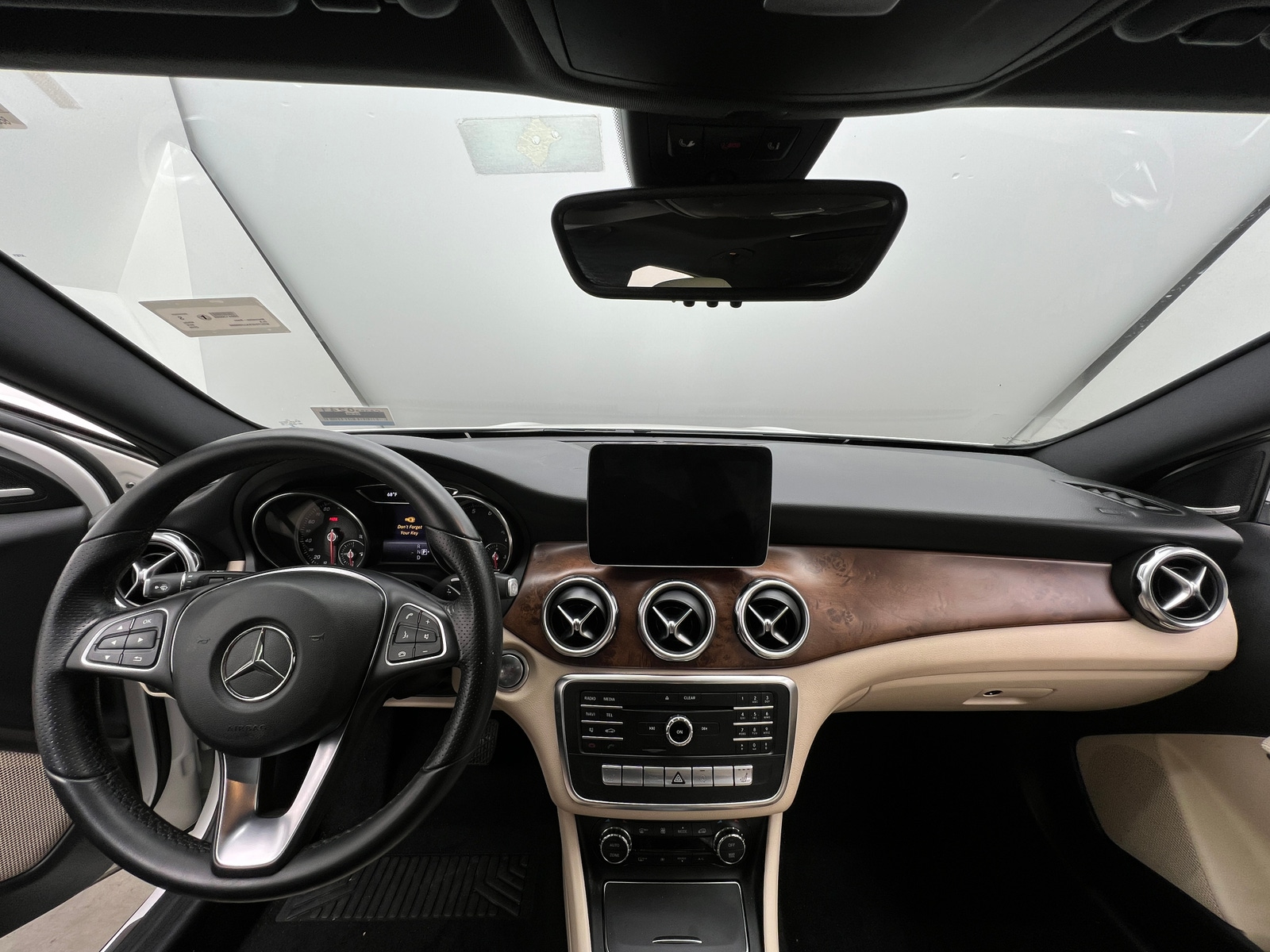 Thumbnail: 2018 Mercedes-Benz GLA - 2
