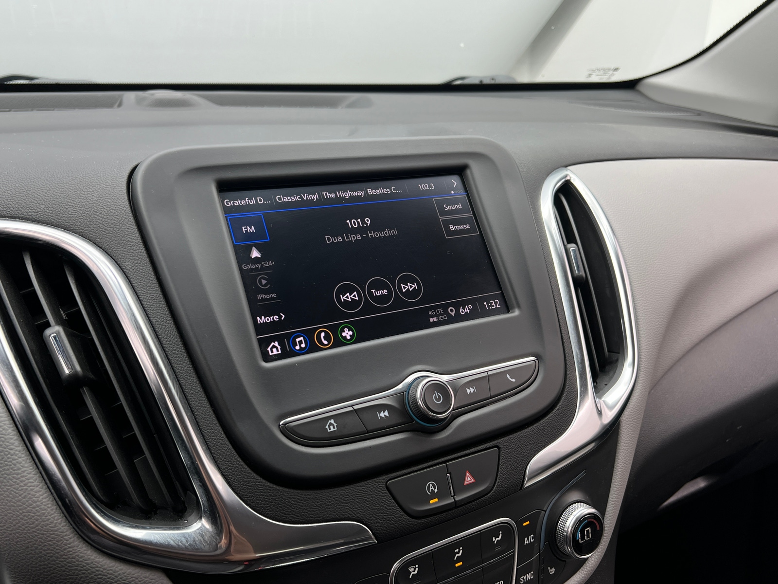 Thumbnail: 2024 Chevrolet Equinox - 4