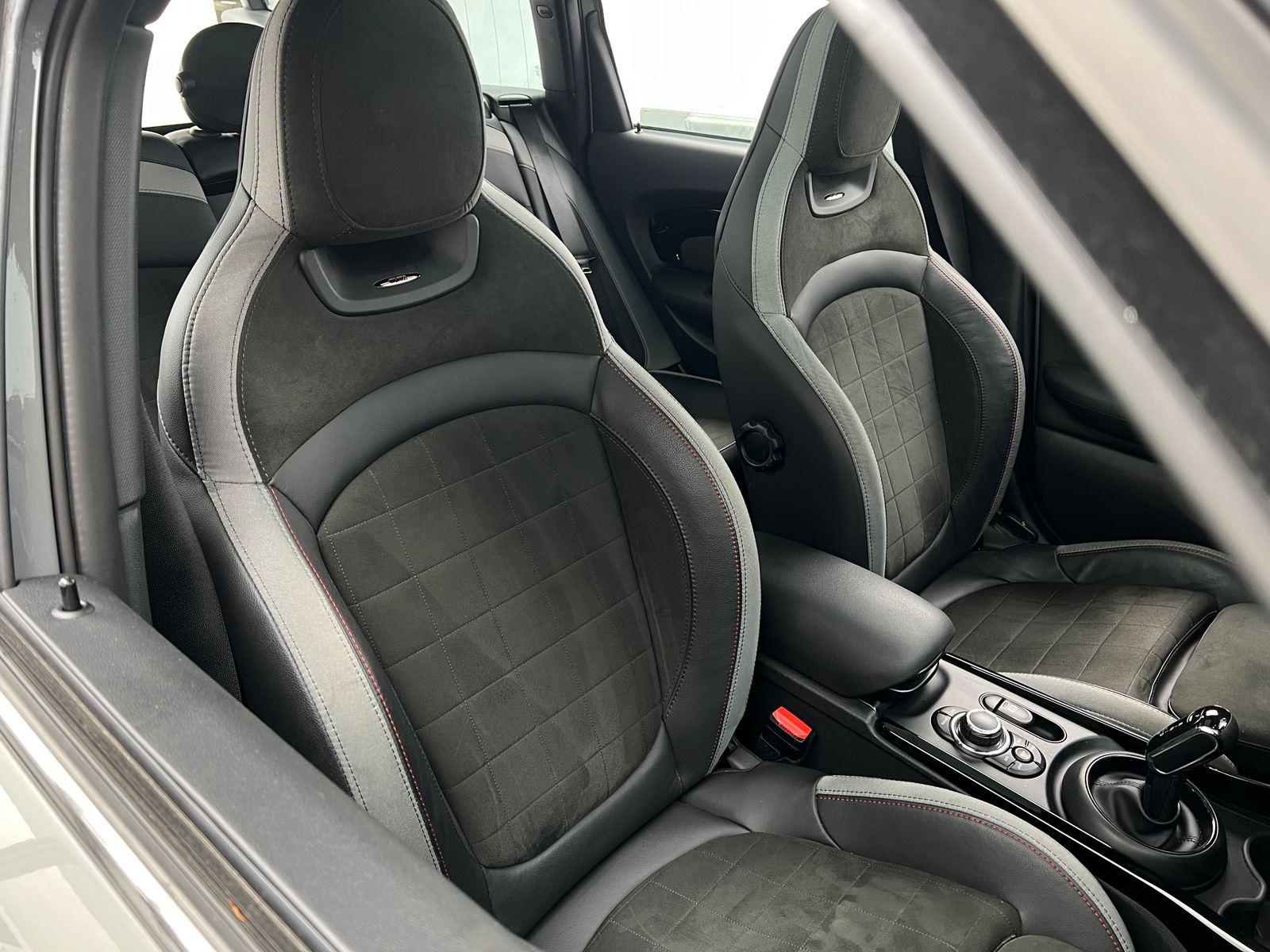 Thumbnail: 2022 MINI Cooper Clubman - 2