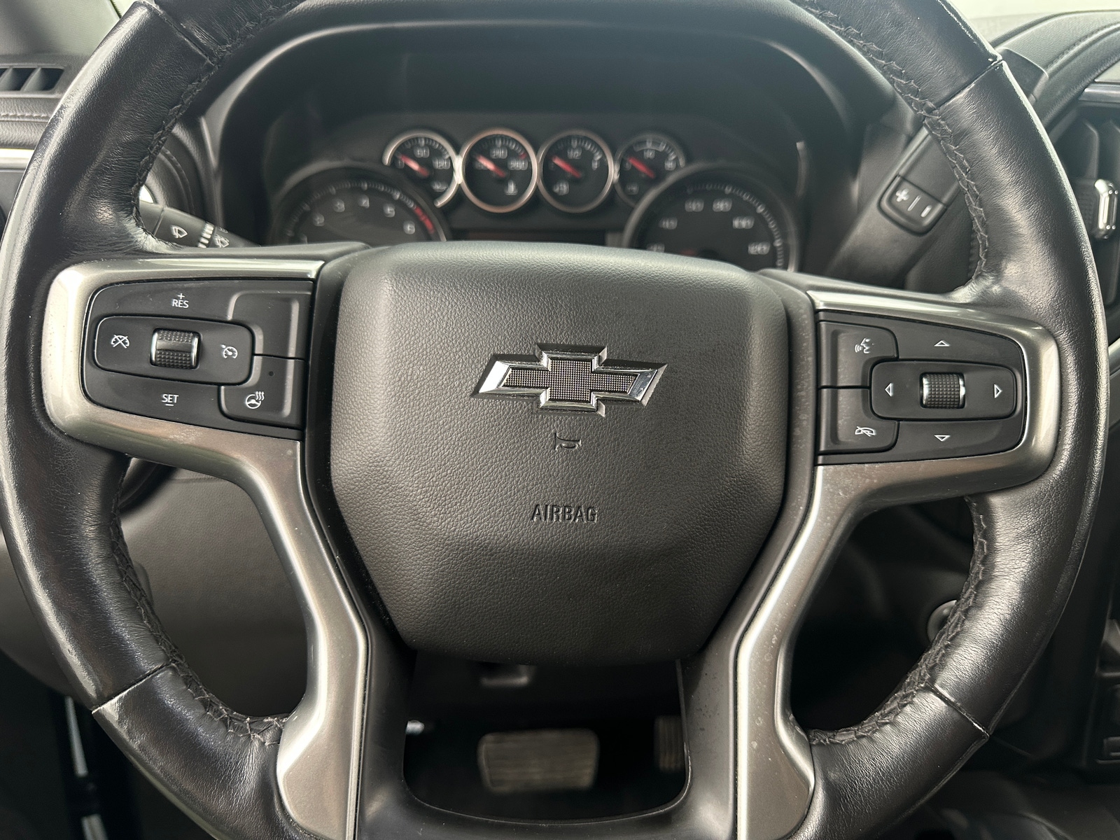 Thumbnail: 2020 Chevrolet Silverado 1500 - 4