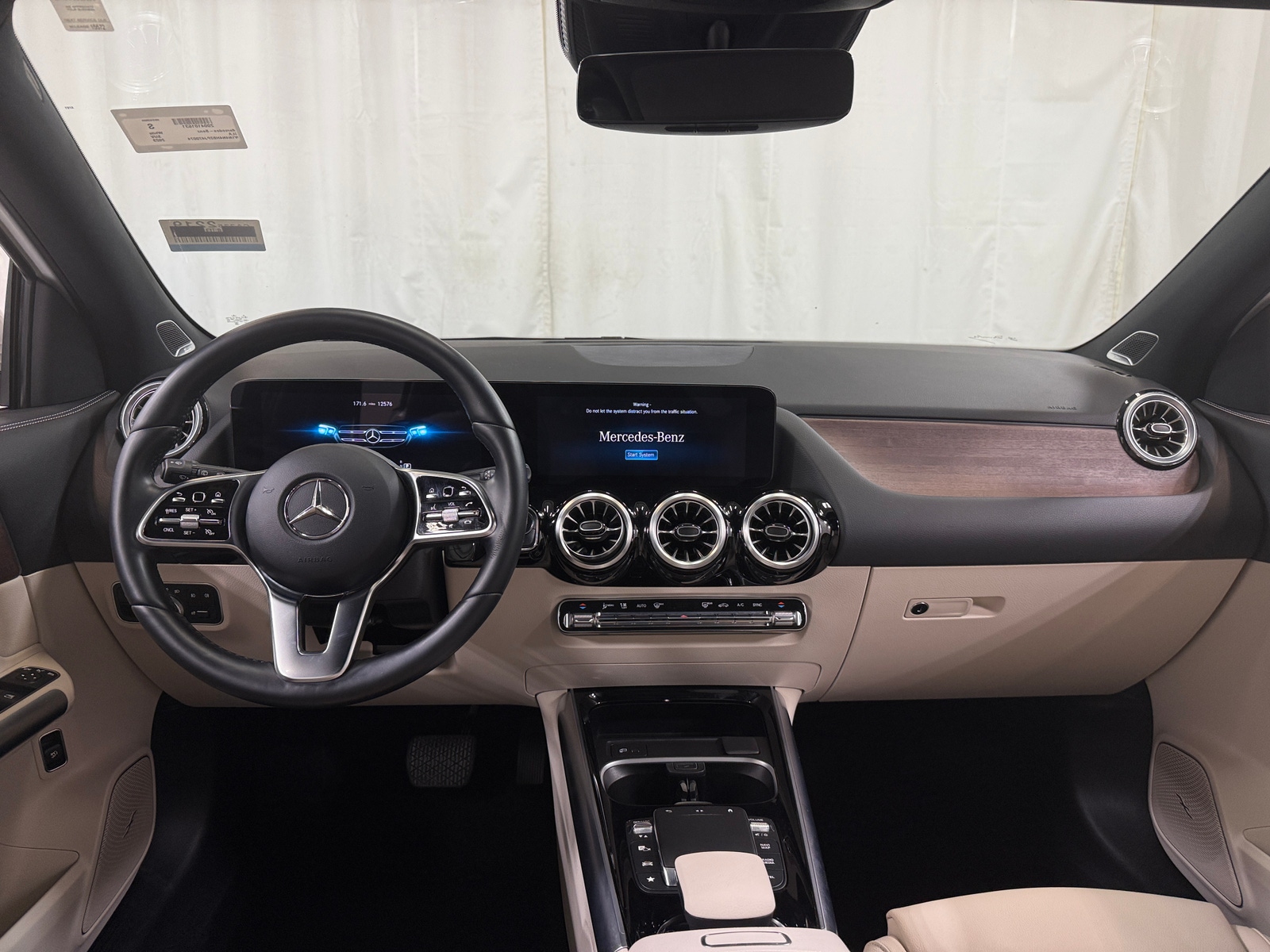 Thumbnail: 2023 Mercedes-Benz GLA - 3