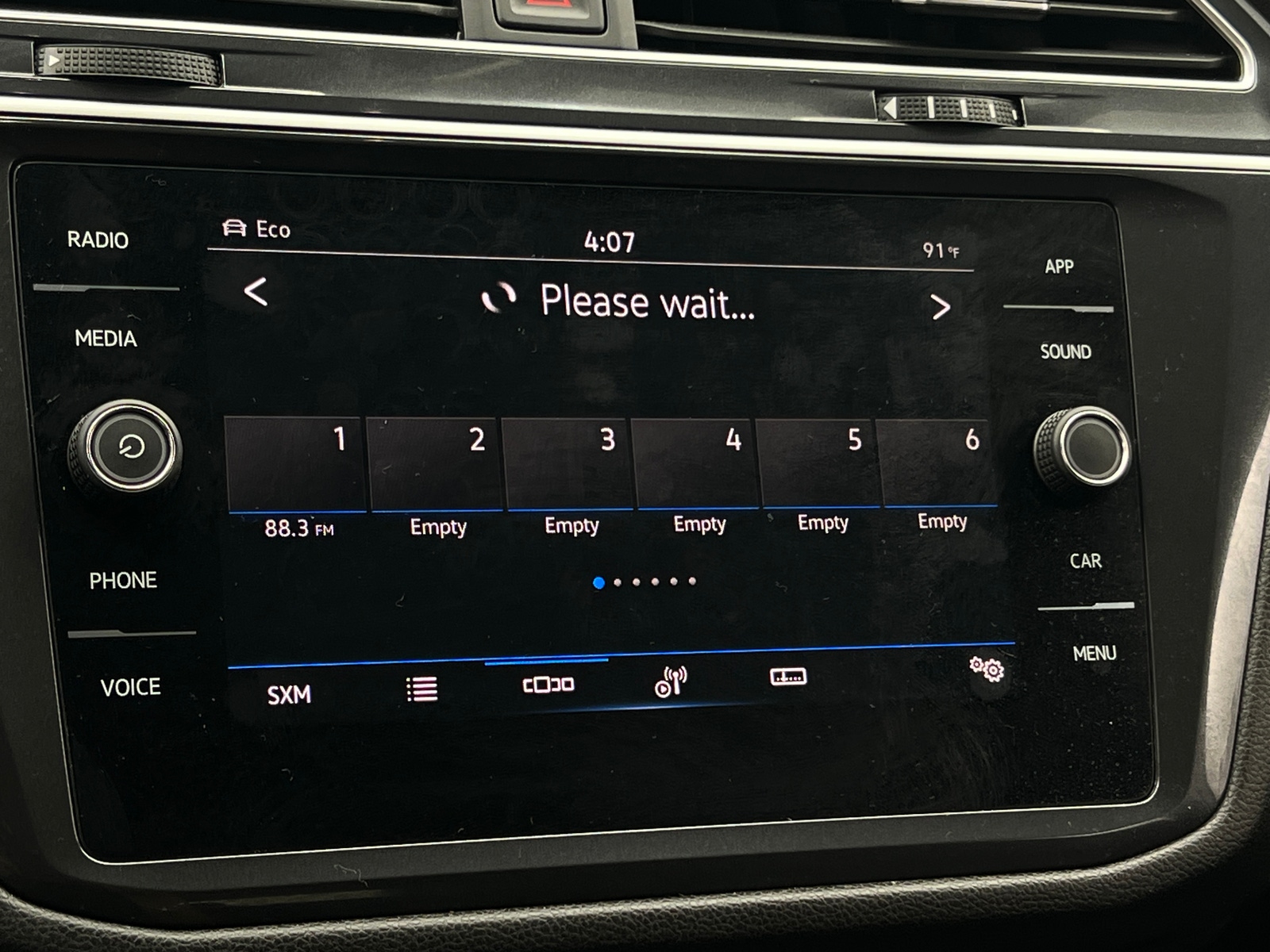 Thumbnail: 2024 Volkswagen Tiguan - 3