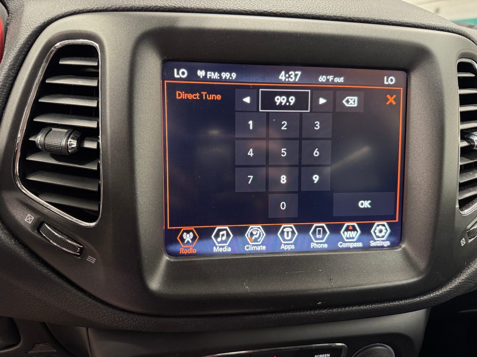 Thumbnail: 2019 Jeep Compass - 3