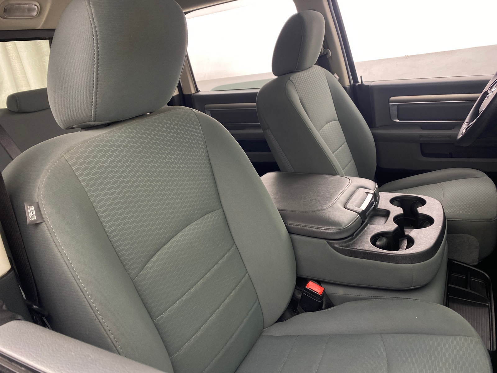 Thumbnail: 2020 RAM 1500 Classic - 2