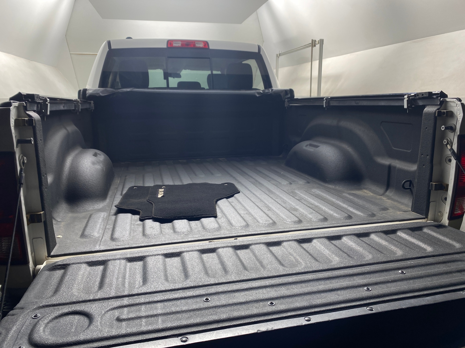 Thumbnail: 2020 RAM 1500 Classic - 7