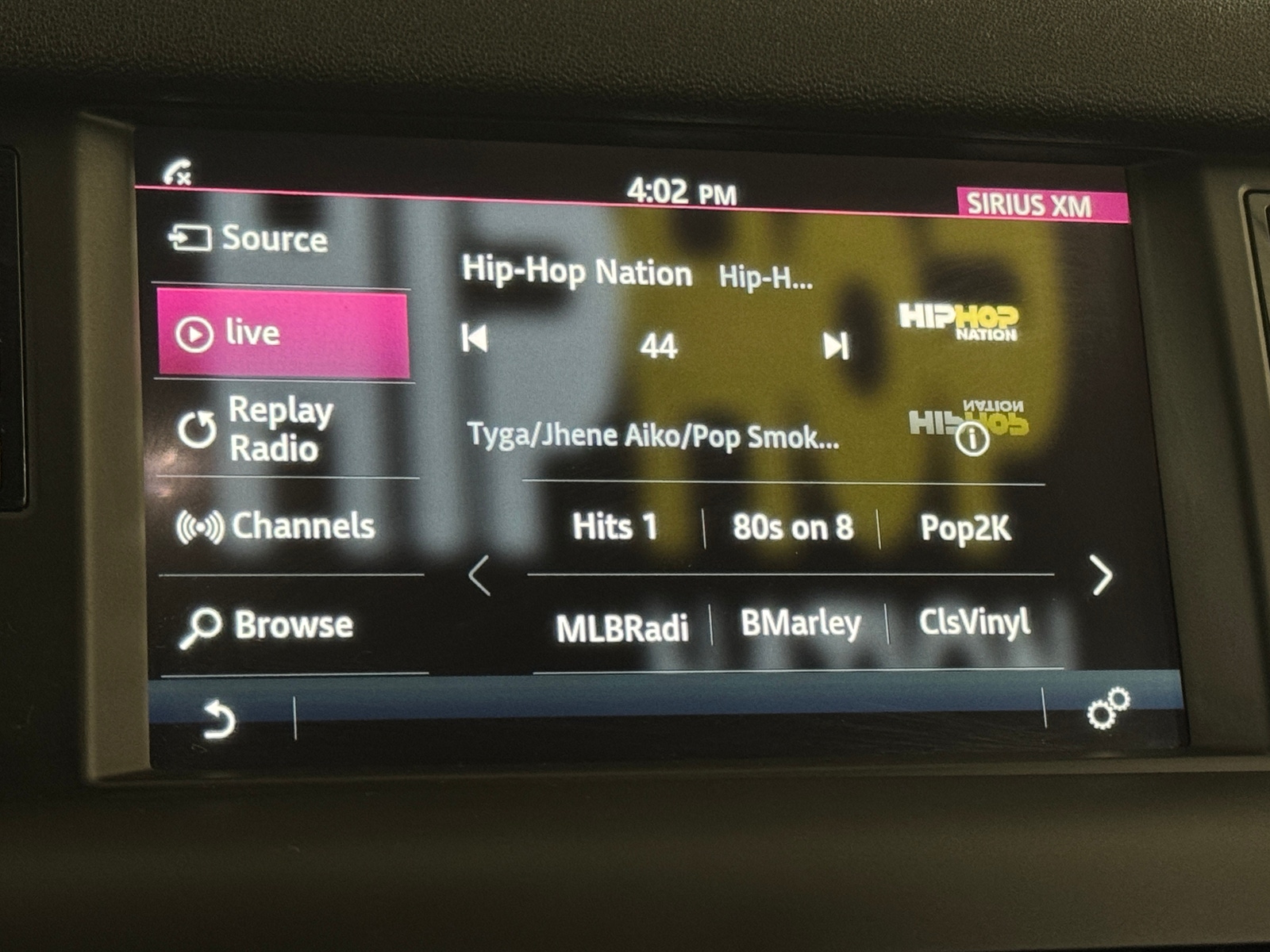 Thumbnail: 2019 Land Rover Discovery Sport - 3