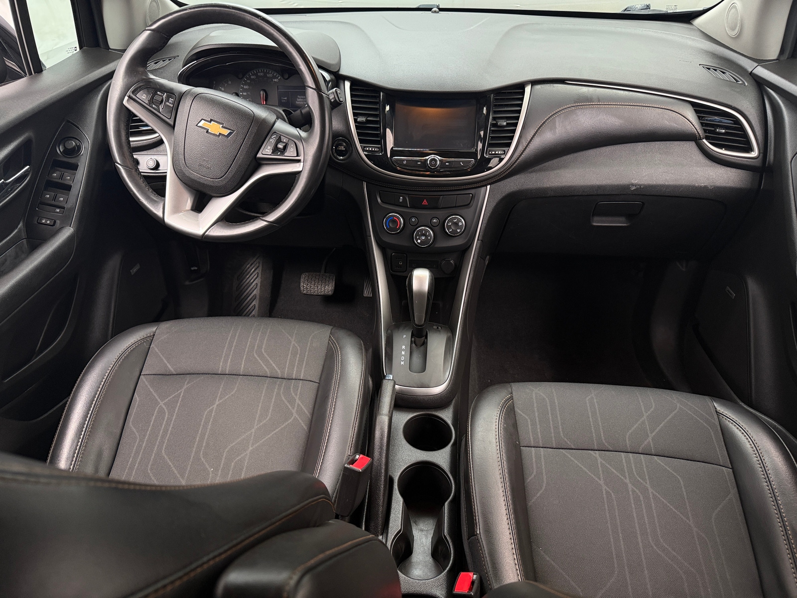Thumbnail: 2017 Chevrolet Trax - 3