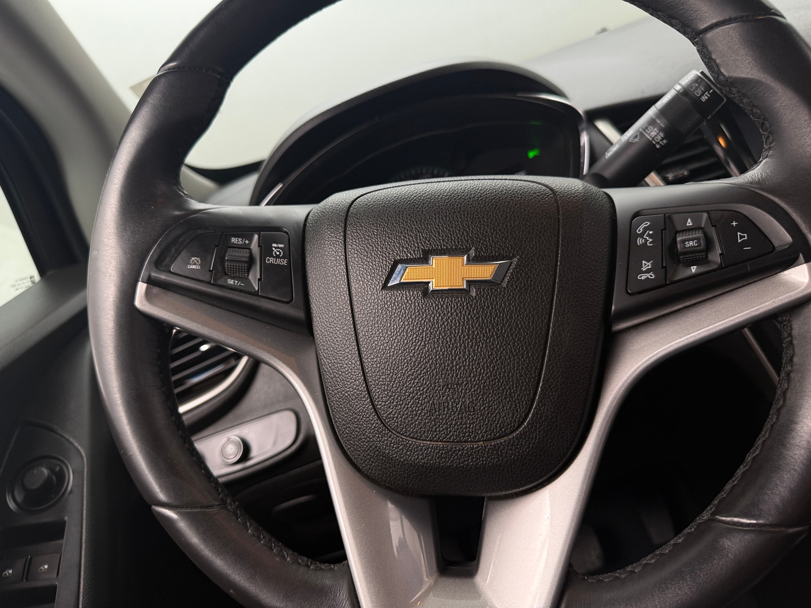 Thumbnail: 2017 Chevrolet Trax - 5