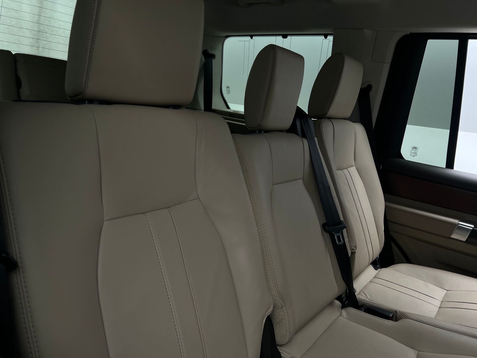 Thumbnail: 2016 Land Rover LR4 - 5