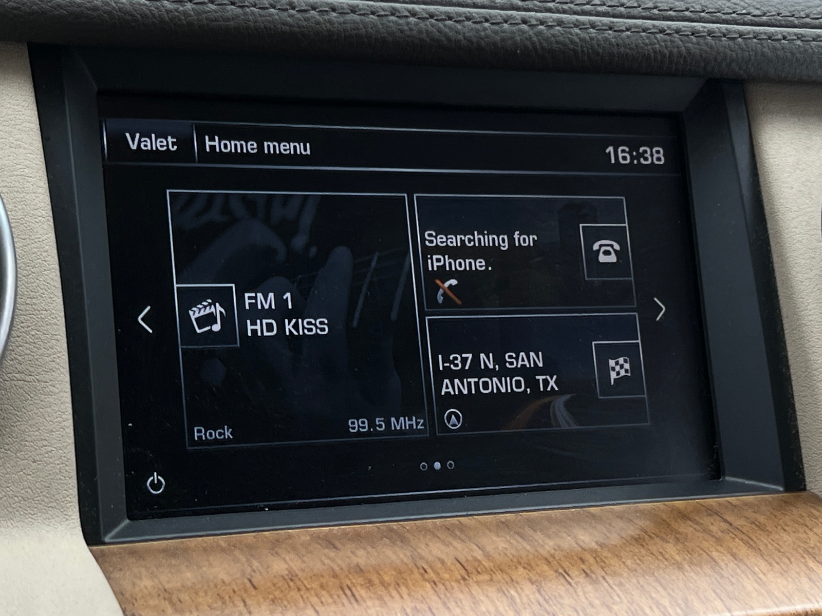 Thumbnail: 2016 Land Rover LR4 - 3