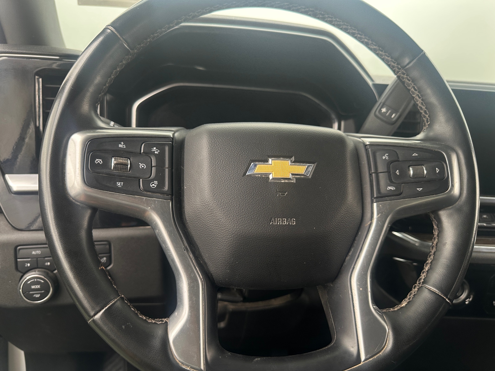 Thumbnail: 2023 Chevrolet Silverado 1500 - 5
