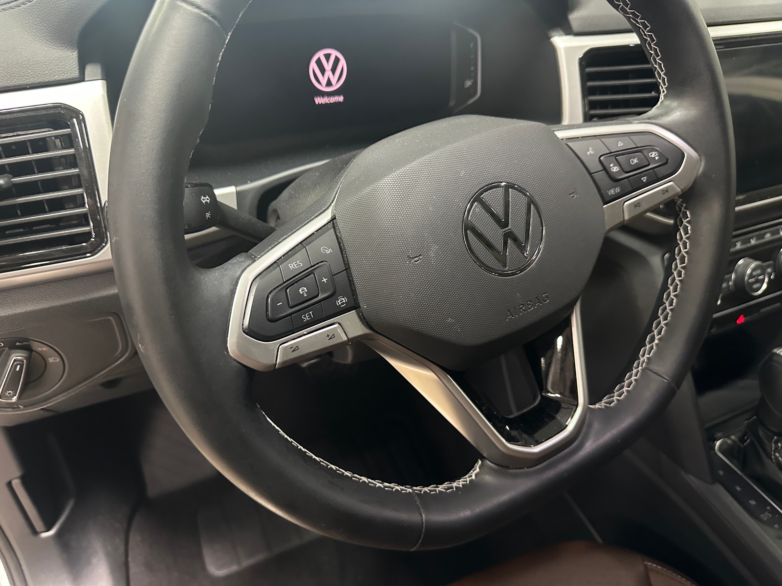 Thumbnail: 2022 Volkswagen Atlas - 4
