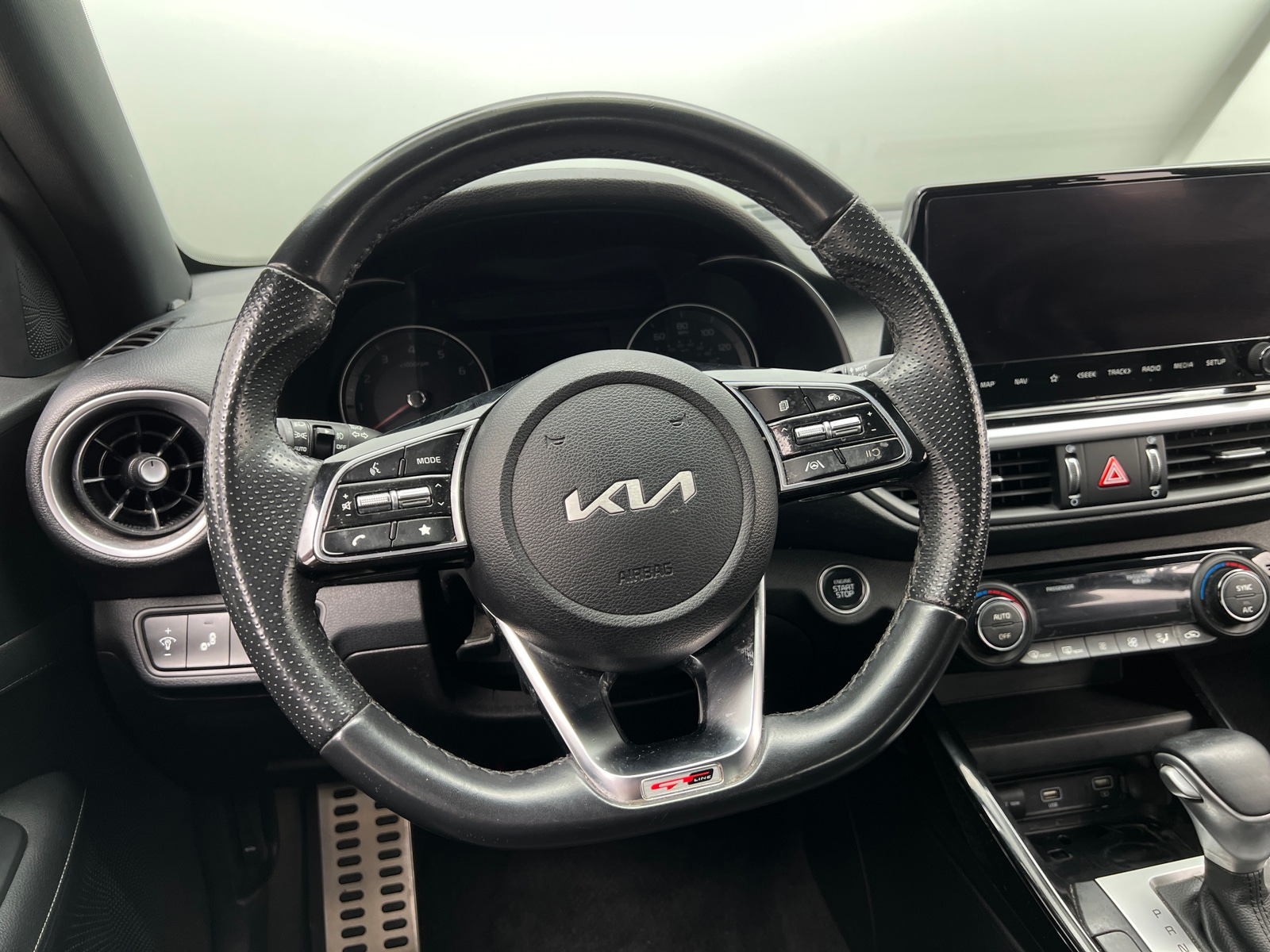 Thumbnail: 2023 Kia Forte - 5