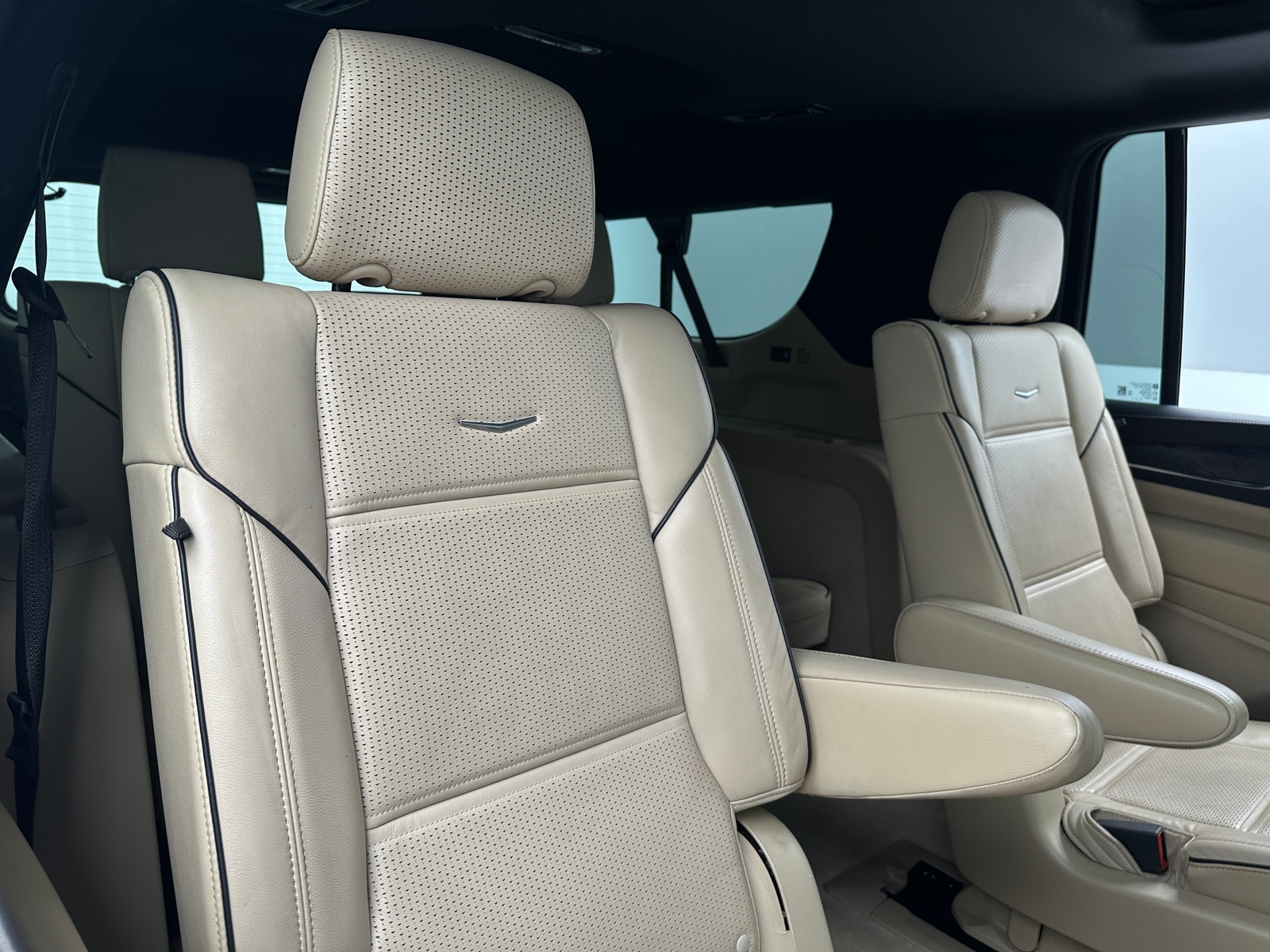 Thumbnail: 2022 Cadillac Escalade - 5