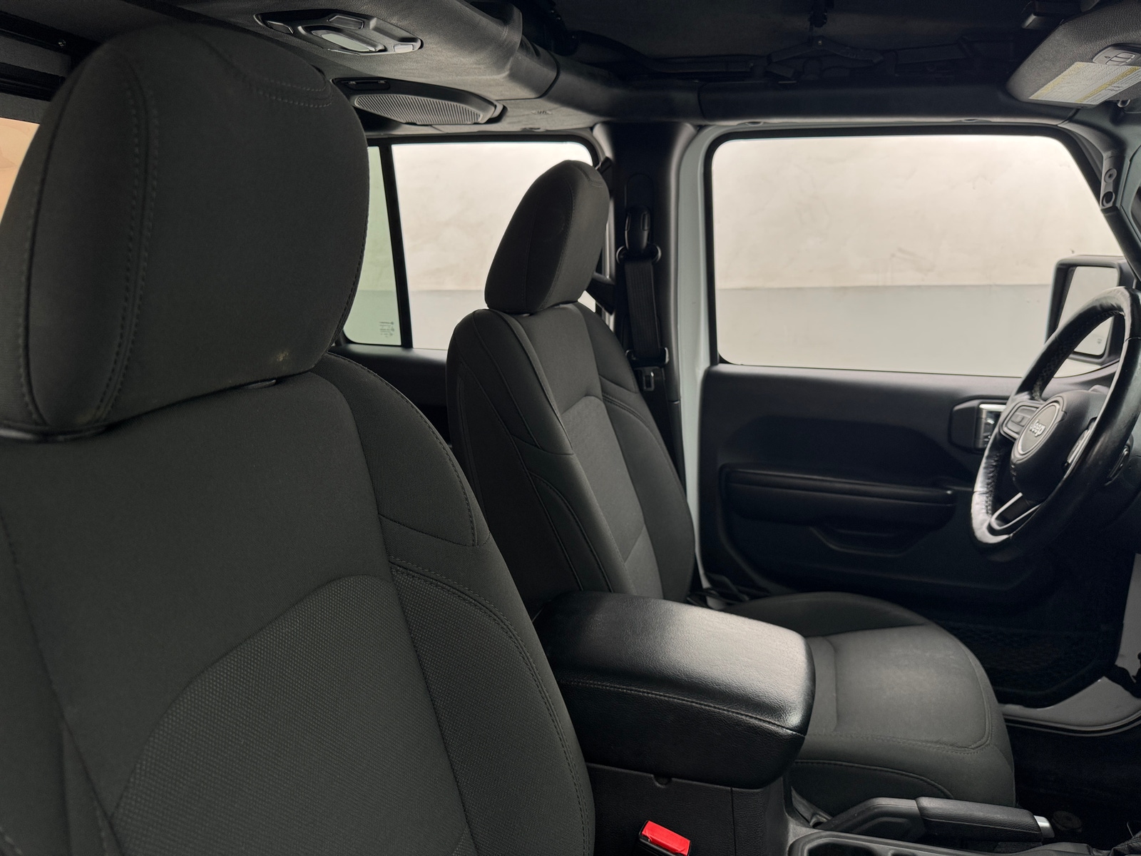 Thumbnail: 2021 Jeep Gladiator - 2