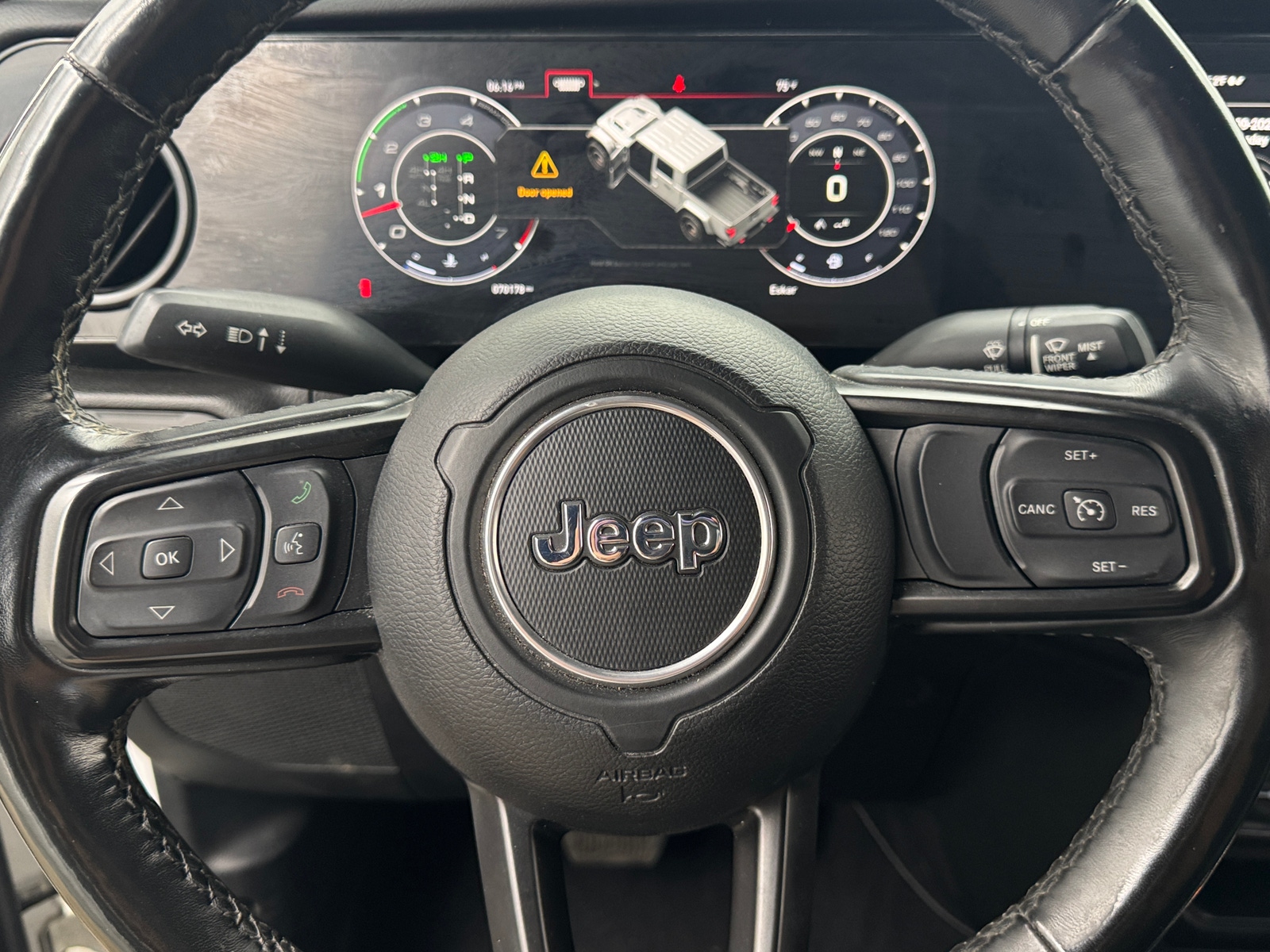 Thumbnail: 2021 Jeep Gladiator - 5