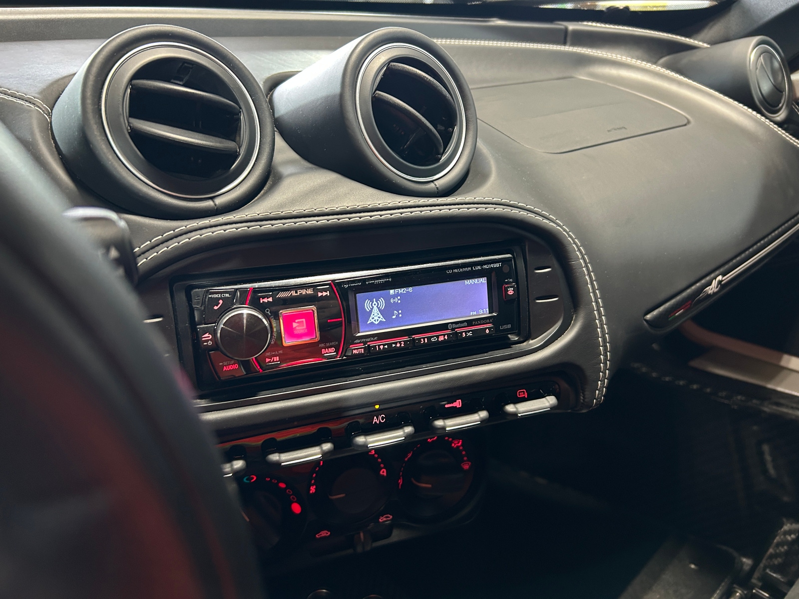 Thumbnail: 2015 Alfa Romeo 4C - 2