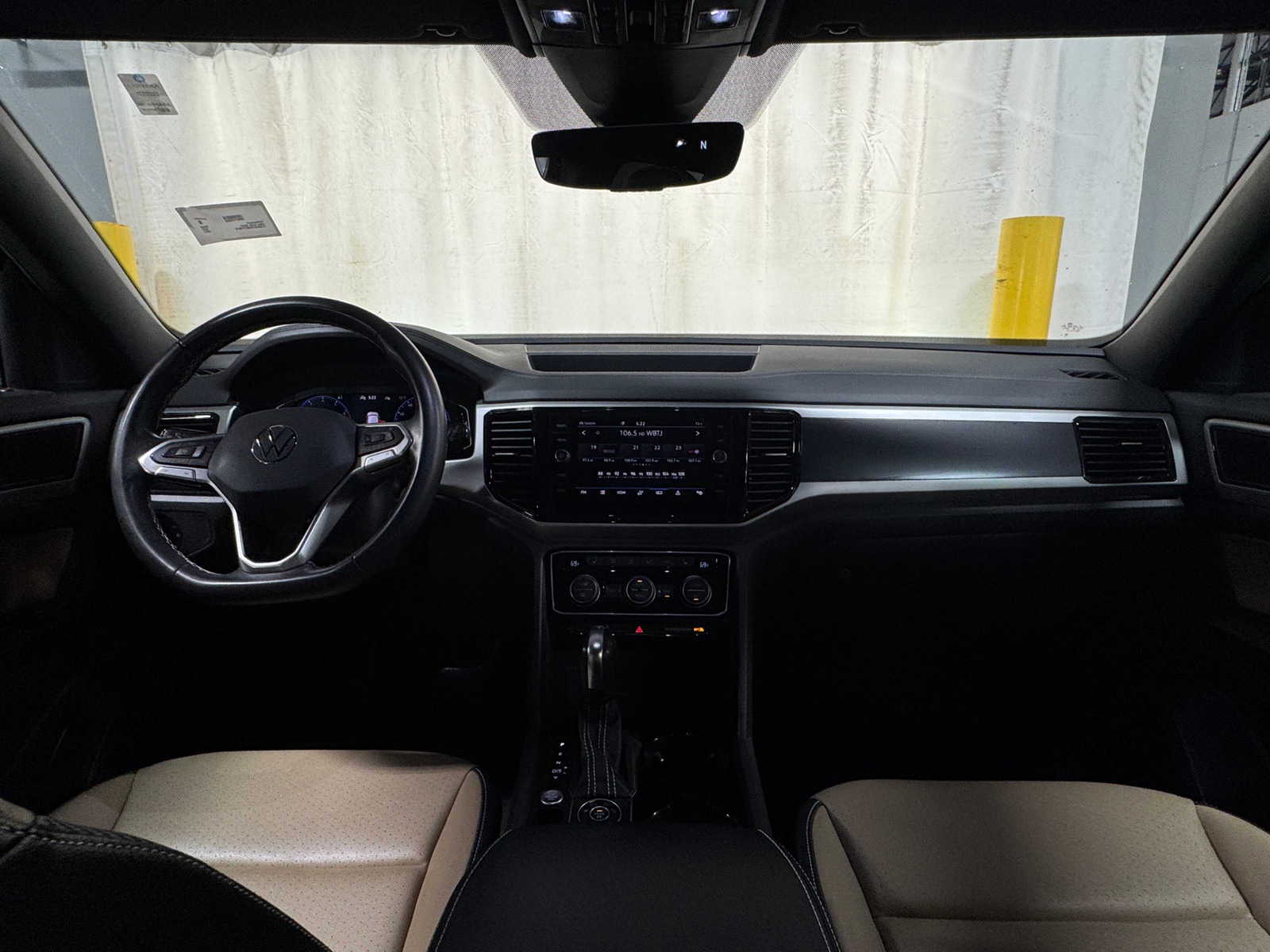 Thumbnail: 2021 Volkswagen Atlas - 2