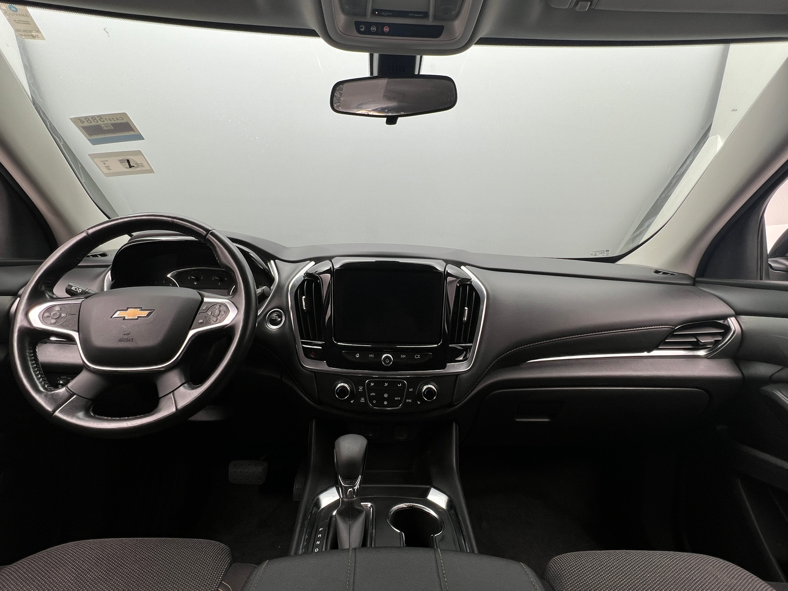 Thumbnail: 2021 Chevrolet Traverse - 3