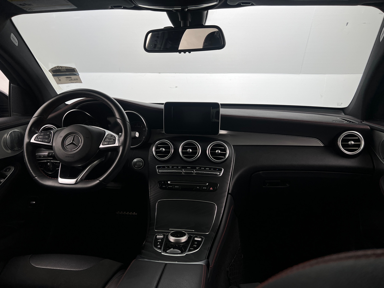 Thumbnail: 2019 Mercedes-Benz GLC - 2