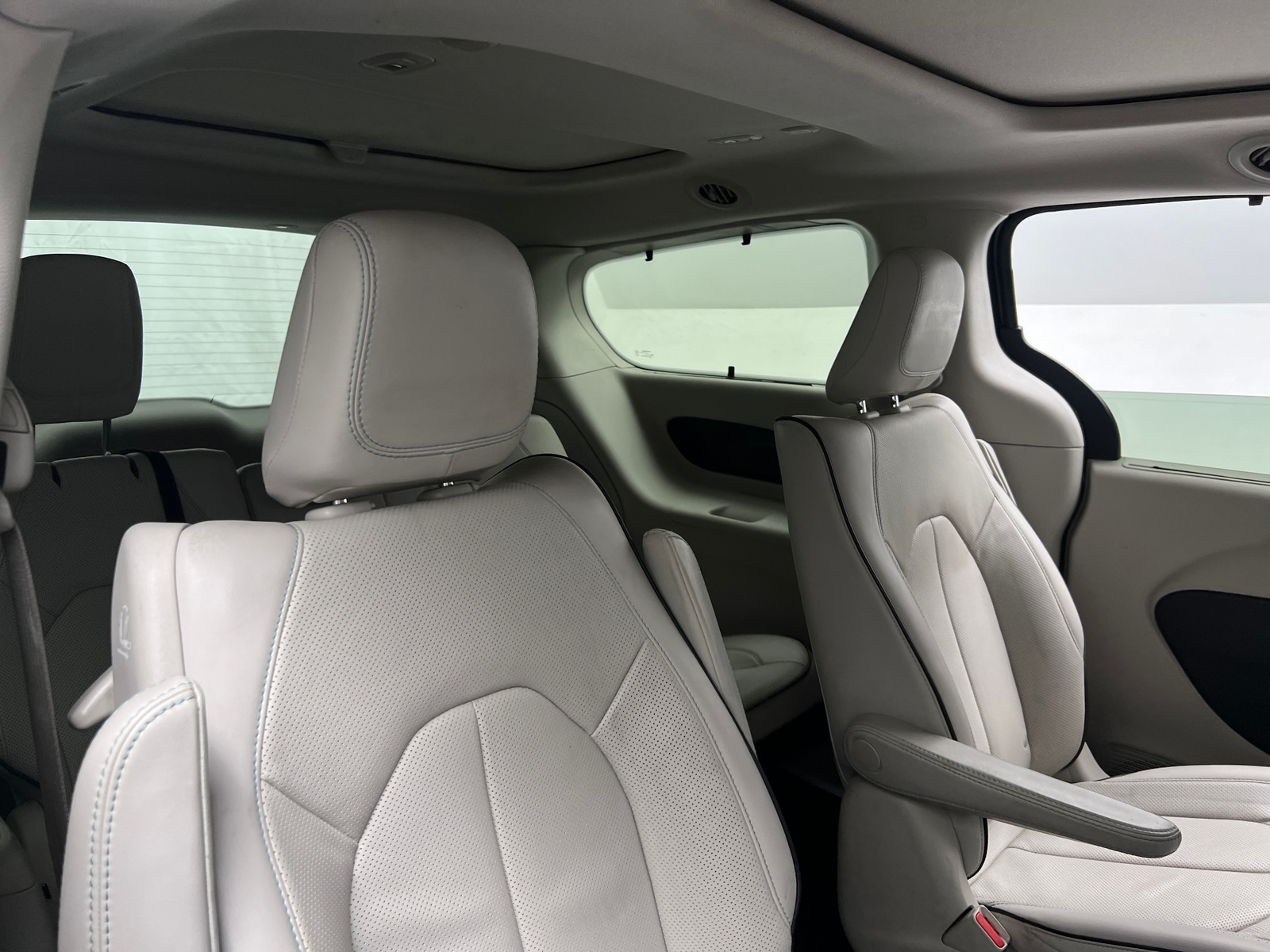 Thumbnail: 2020 Chrysler Pacifica - 5