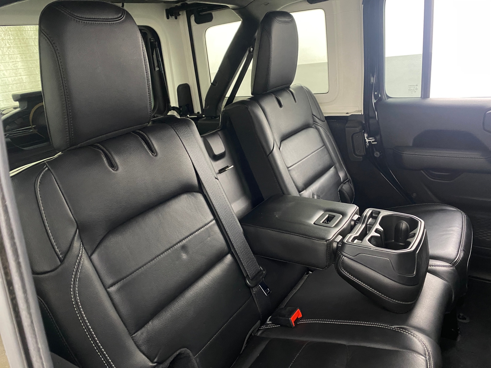 Thumbnail: 2020 Jeep Wrangler - 6
