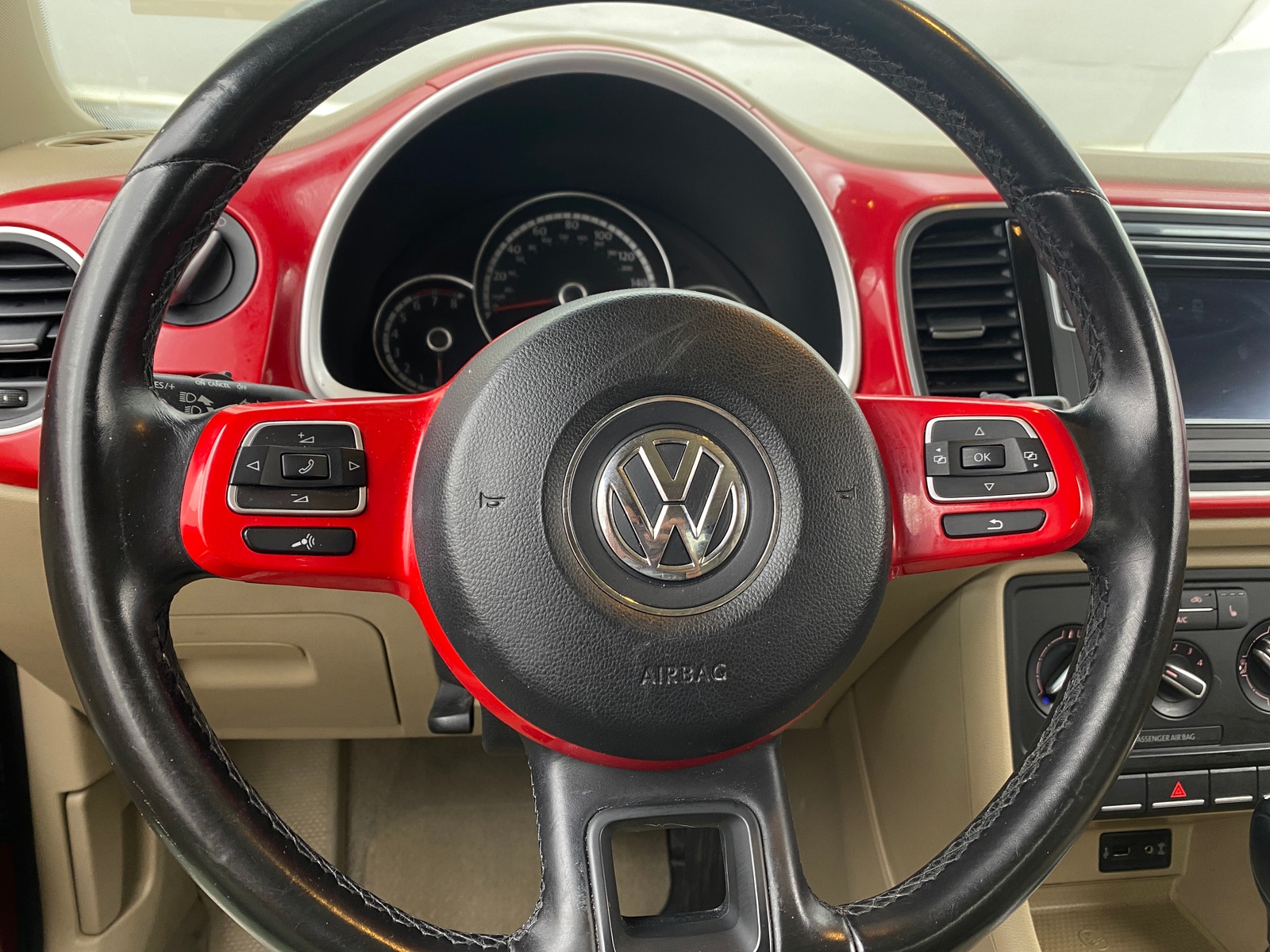 Thumbnail: 2016 Volkswagen Beetle - 5