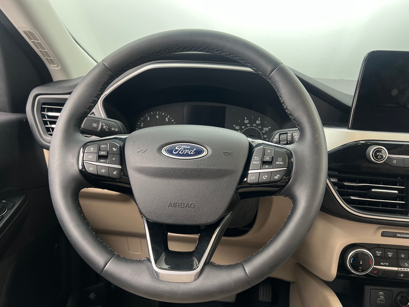 Thumbnail: 2022 Ford Escape - 4