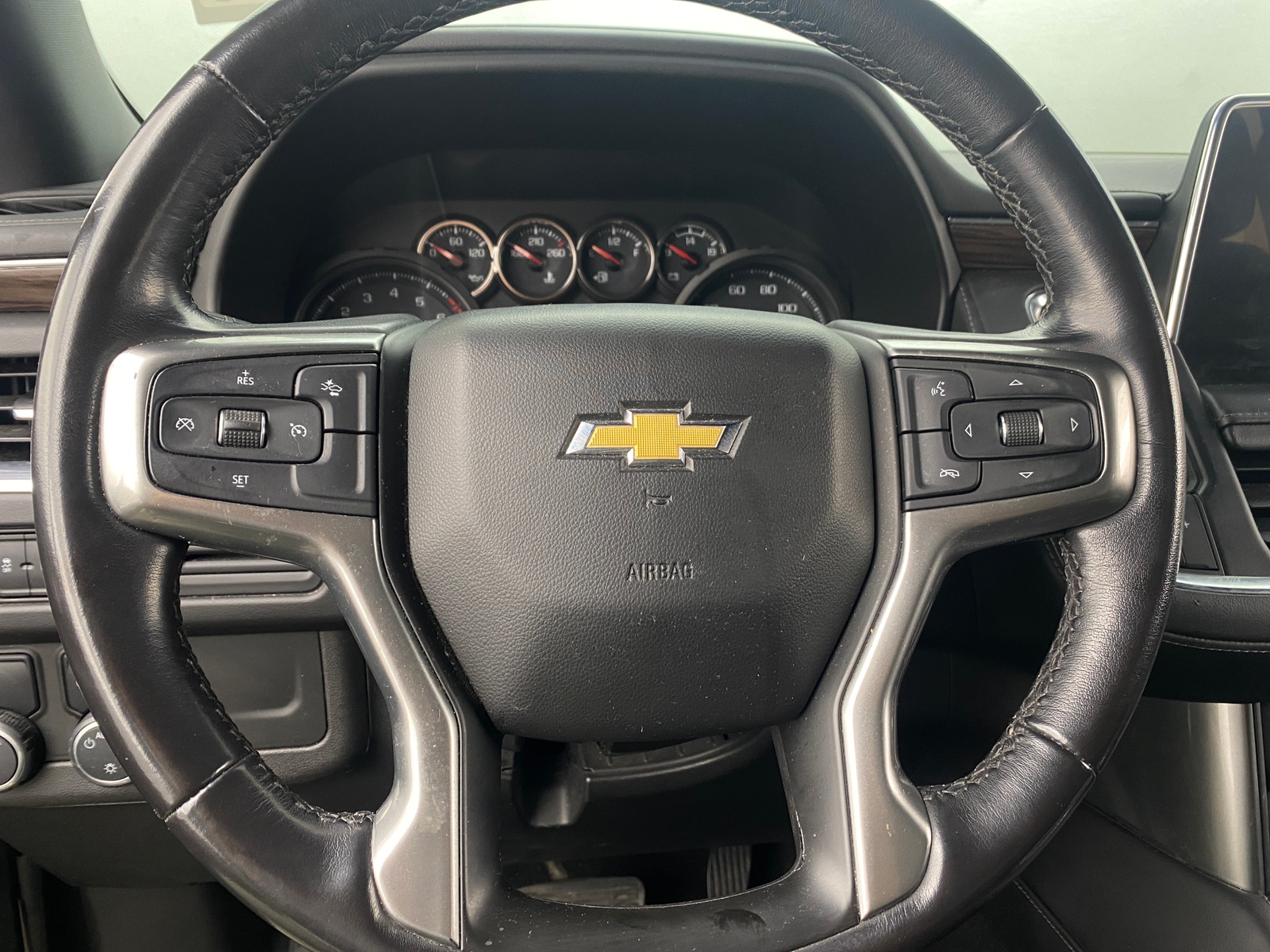 Thumbnail: 2021 Chevrolet Tahoe - 4