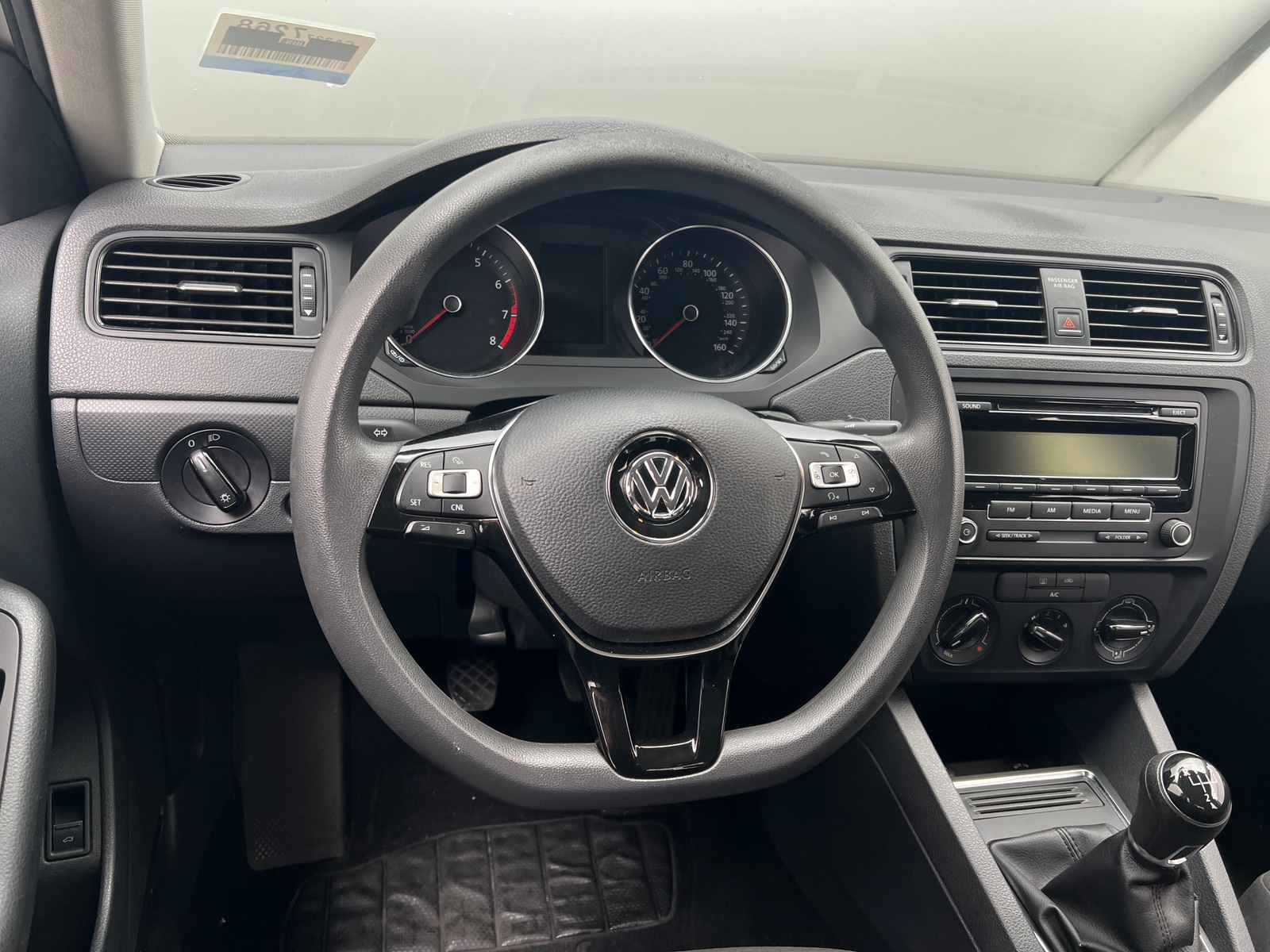 Thumbnail: 2015 Volkswagen Jetta - 5