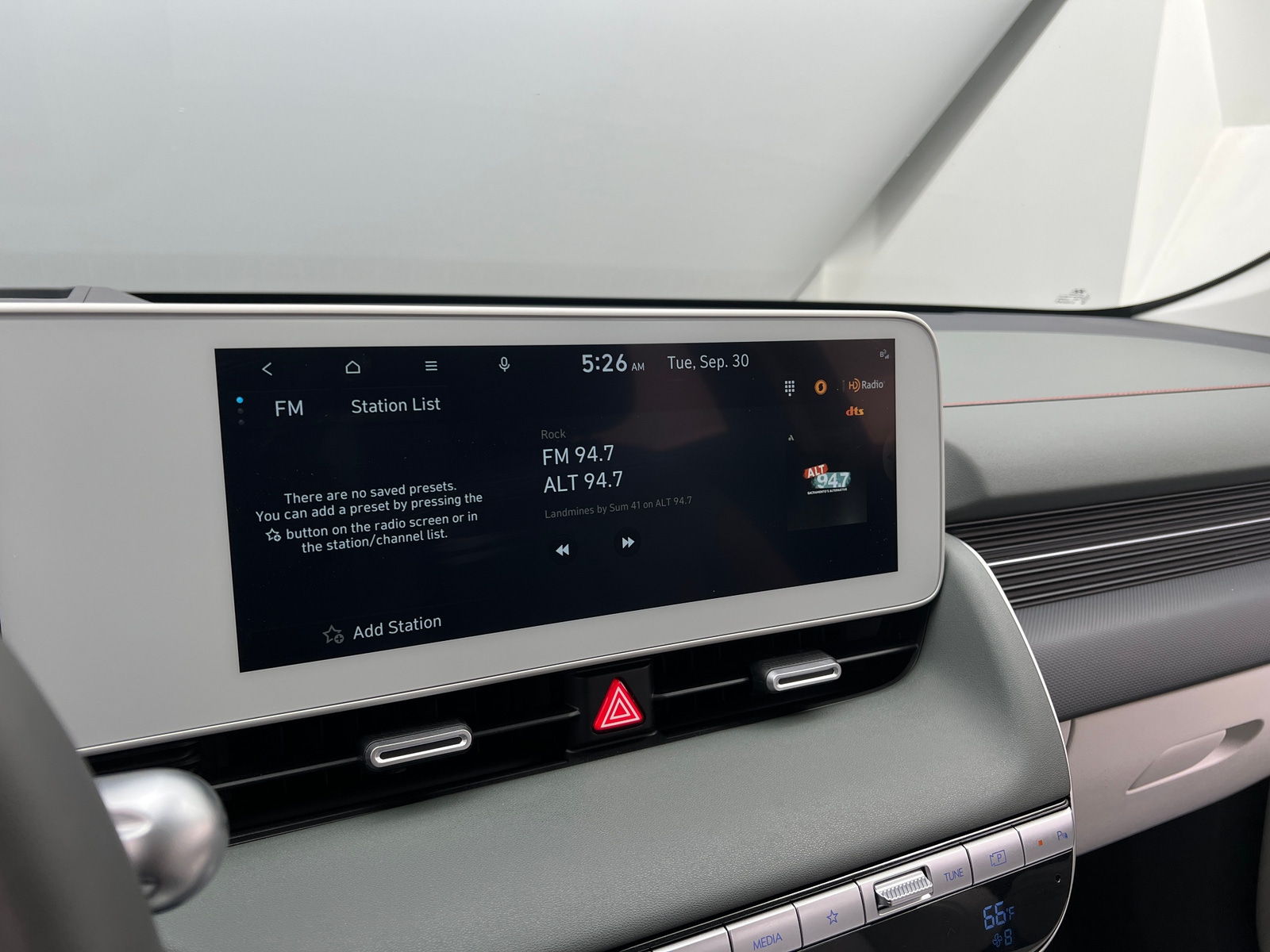 Thumbnail: 2023 Hyundai Ioniq 5 - 3