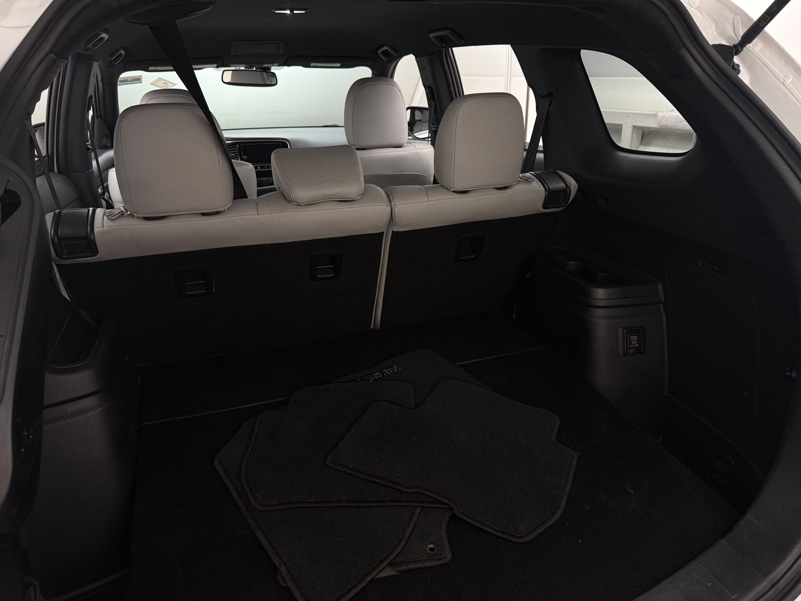 Thumbnail: 2019 Mitsubishi Outlander - 6
