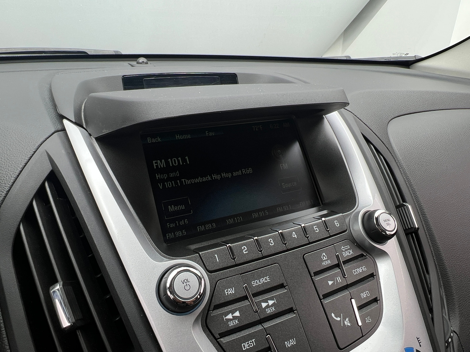 Thumbnail: 2016 Chevrolet Equinox - 3
