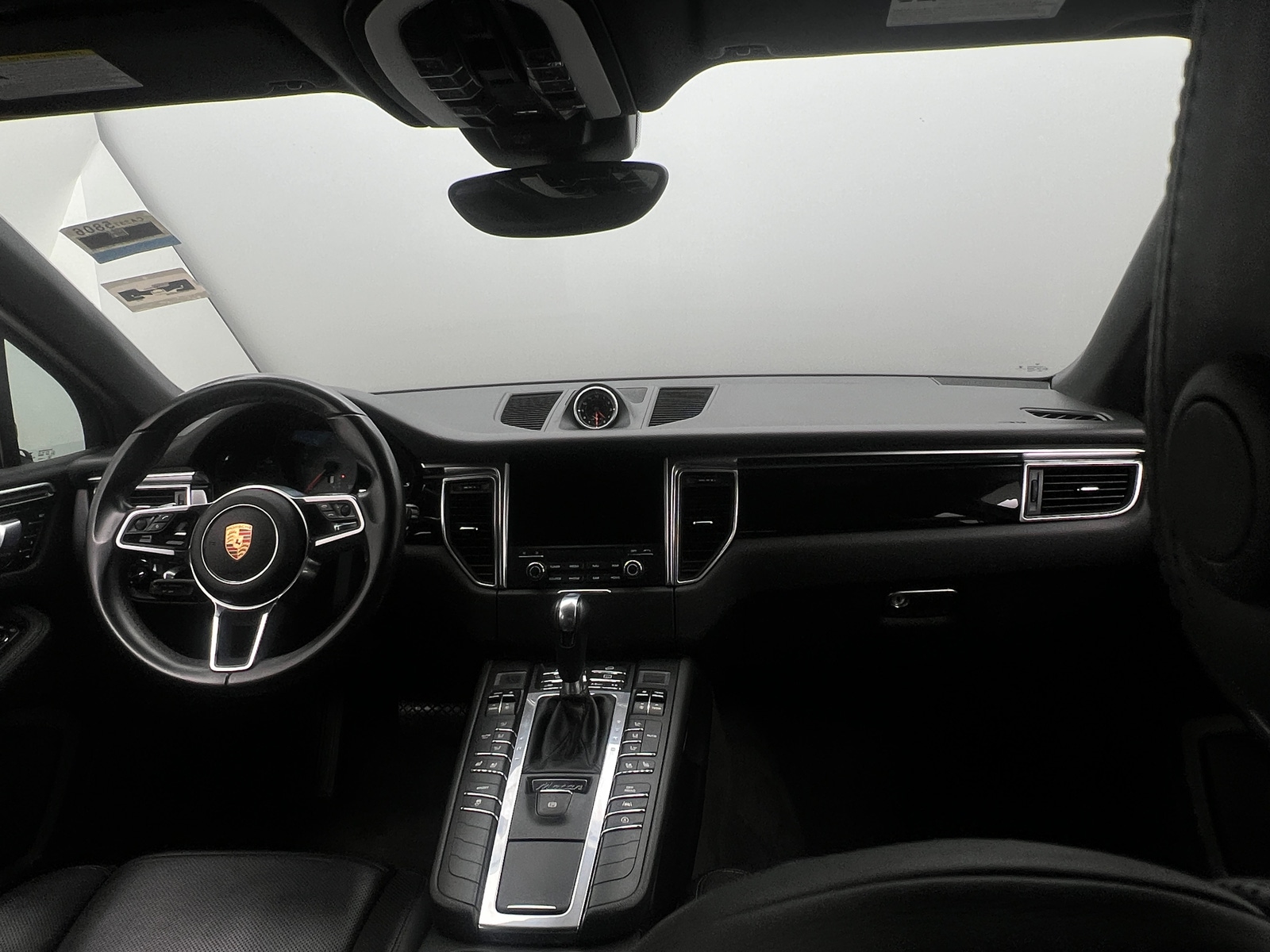Thumbnail: 2018 Porsche Macan - 2