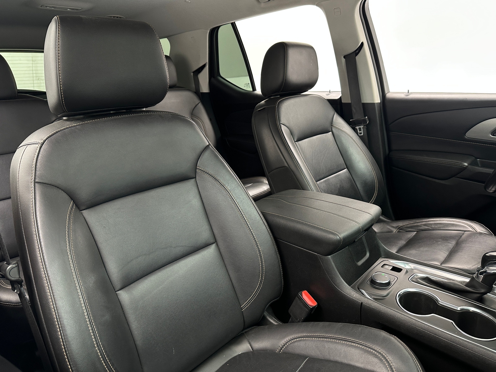 Thumbnail: 2021 Chevrolet Traverse - 2