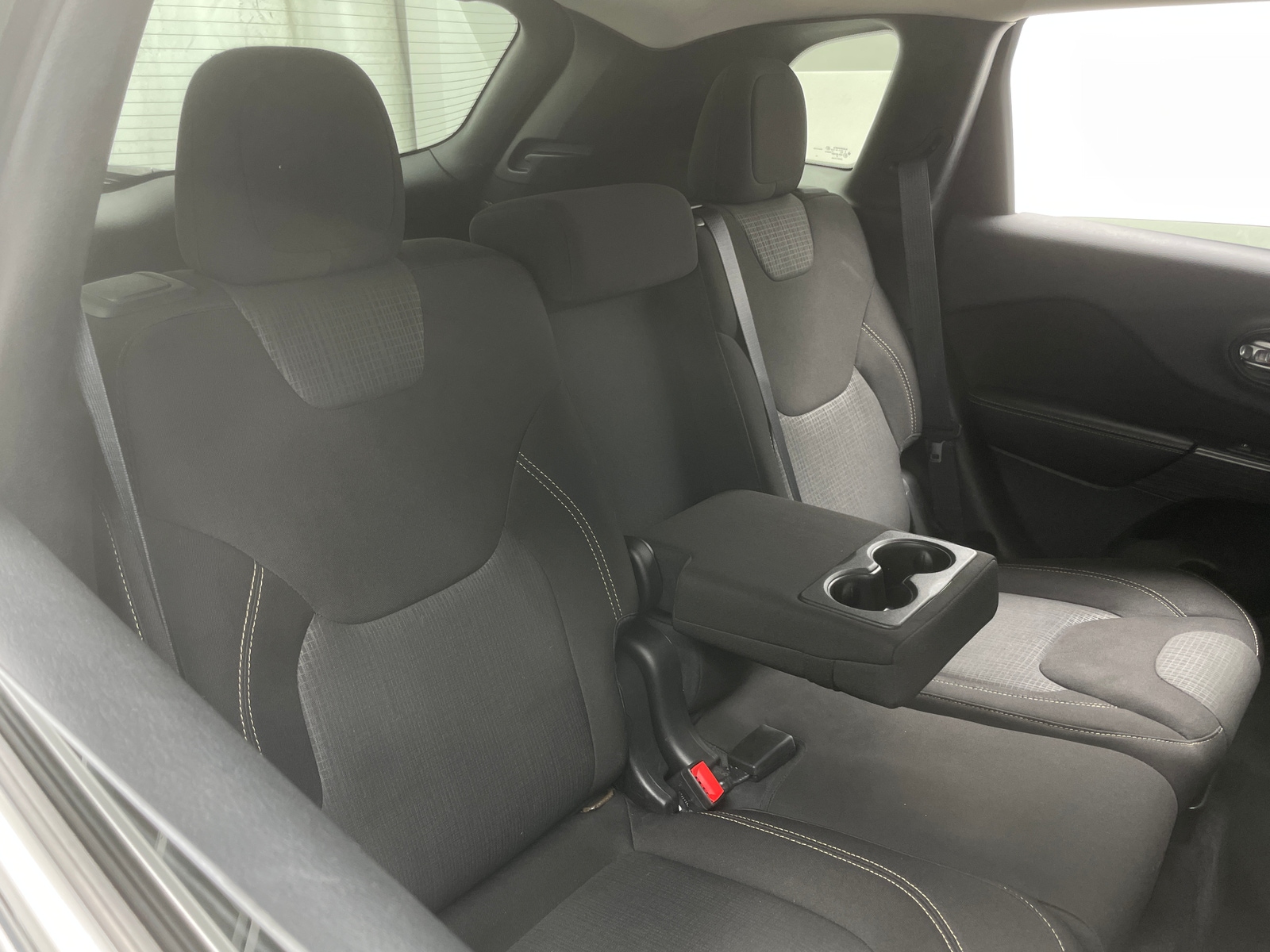 Thumbnail: 2016 Jeep Cherokee - 6