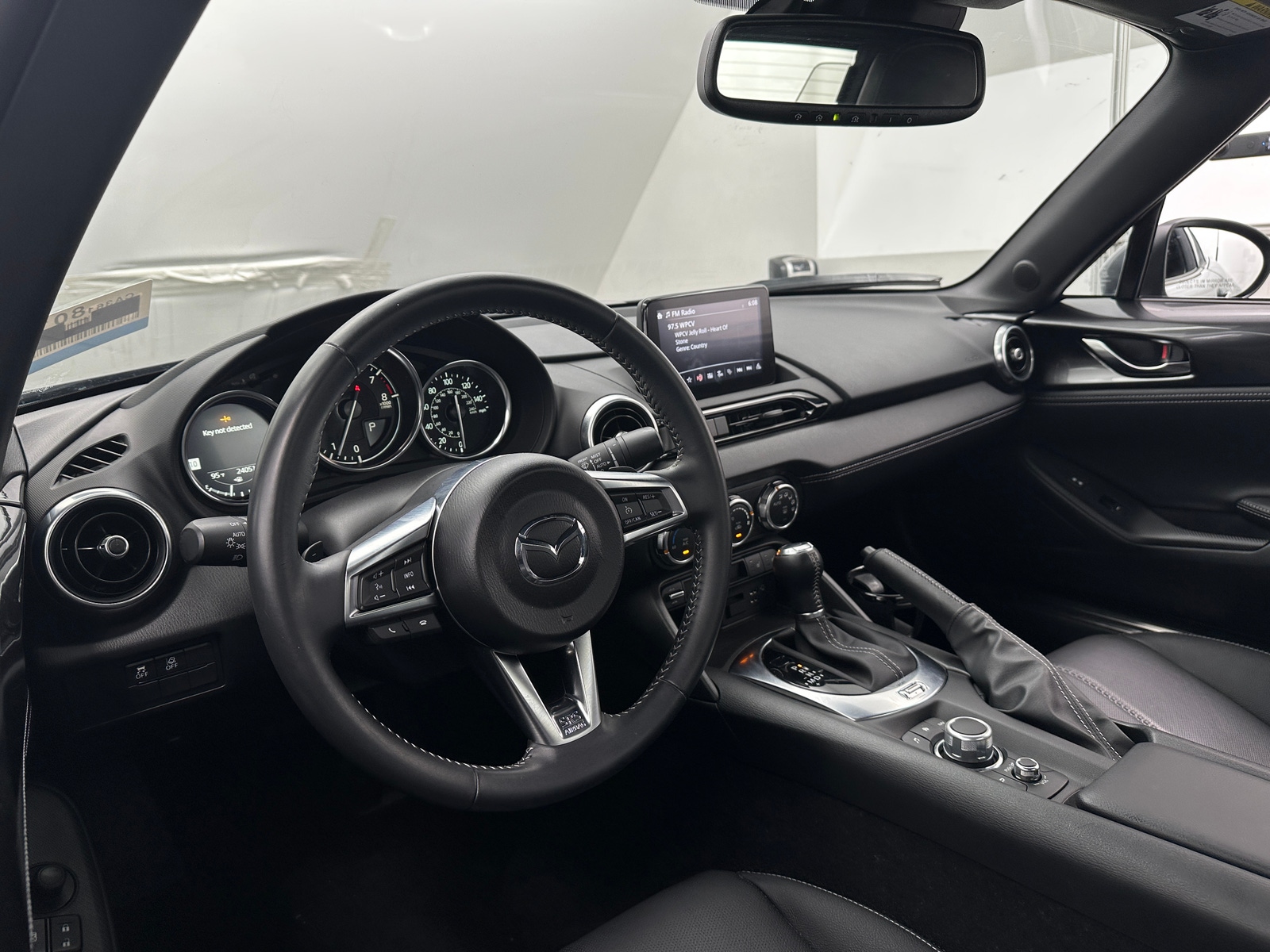 Thumbnail: 2022 Mazda MX-5 Miata - 2