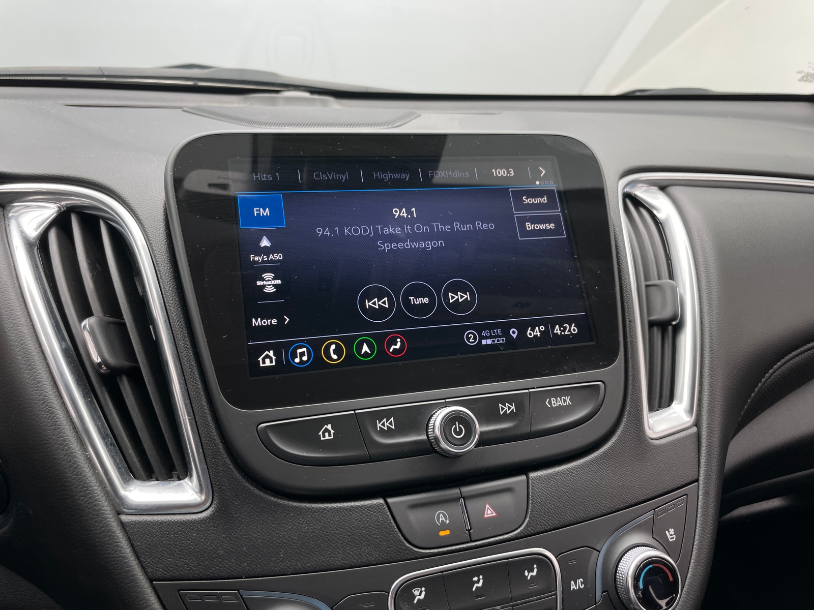 Thumbnail: 2024 Chevrolet Malibu - 3