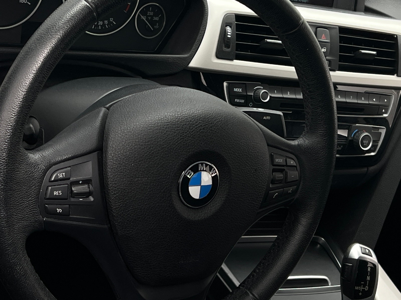 Thumbnail: 2018 BMW 3 Series - 4