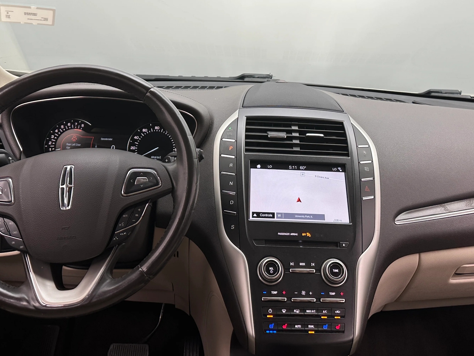 Thumbnail: 2017 Lincoln MKC - 2