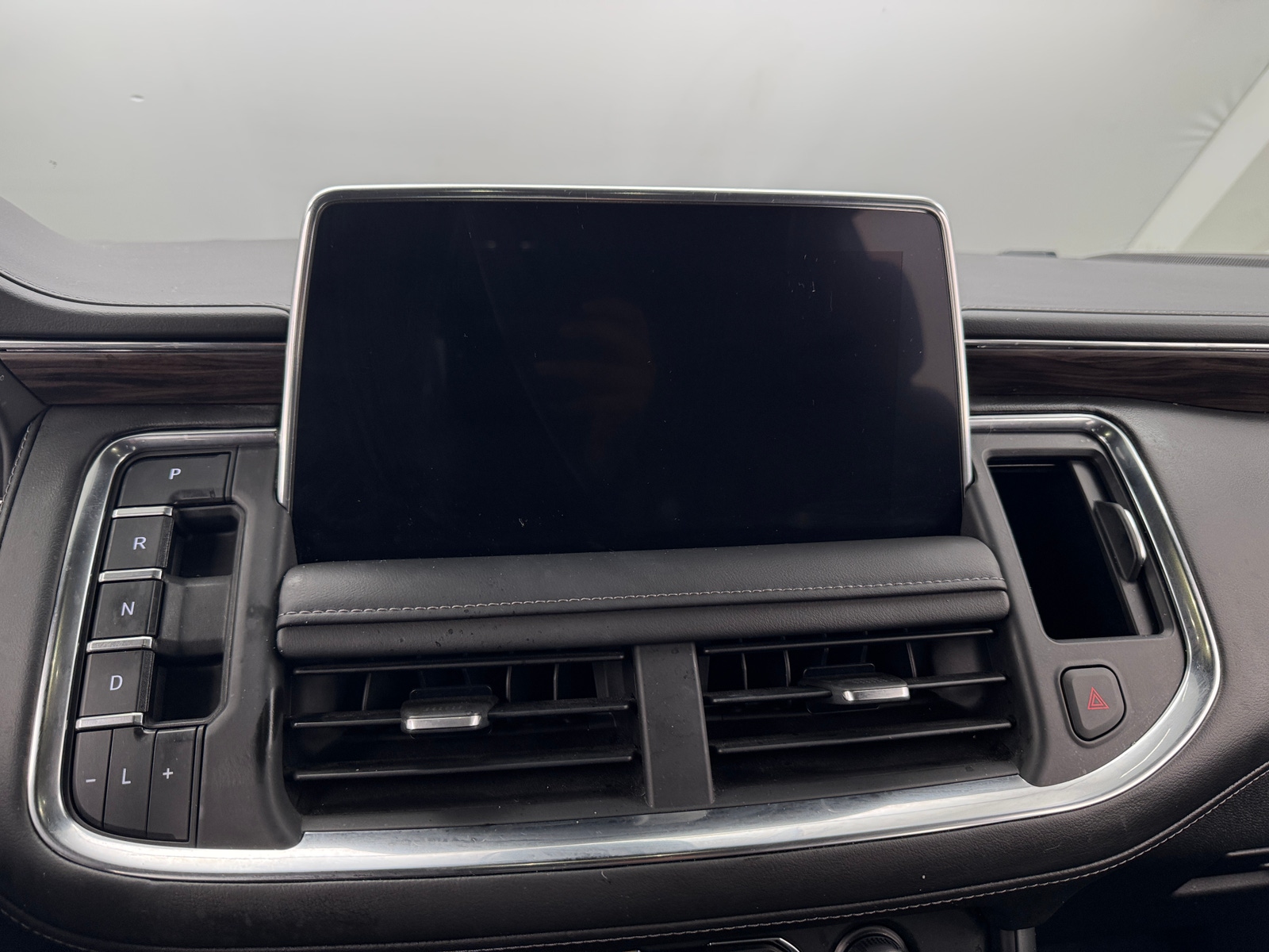 Thumbnail: 2023 Chevrolet Tahoe - 3