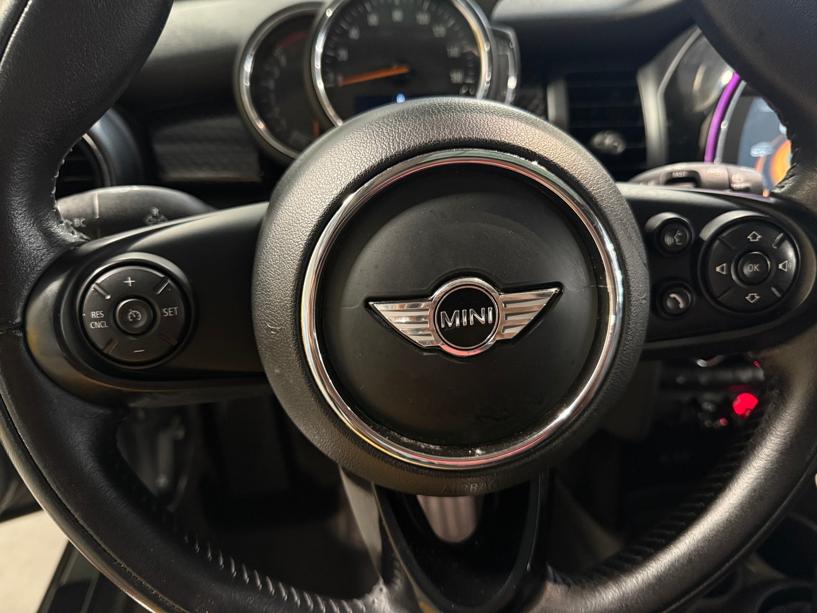 Thumbnail: 2018 MINI Cooper Hardtop - 4